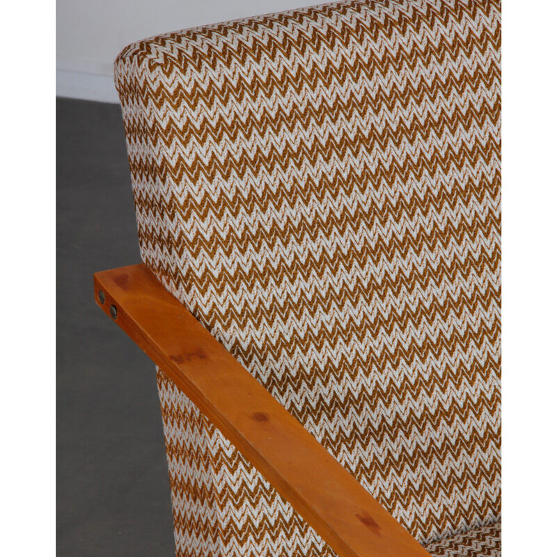 Paire de fauteuils en bois des années 1970