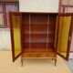 Bibliothèque en bois et verre