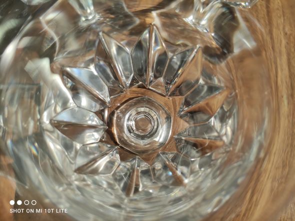 Set of 9 thick glass wine glasses faceted hexagonal foot