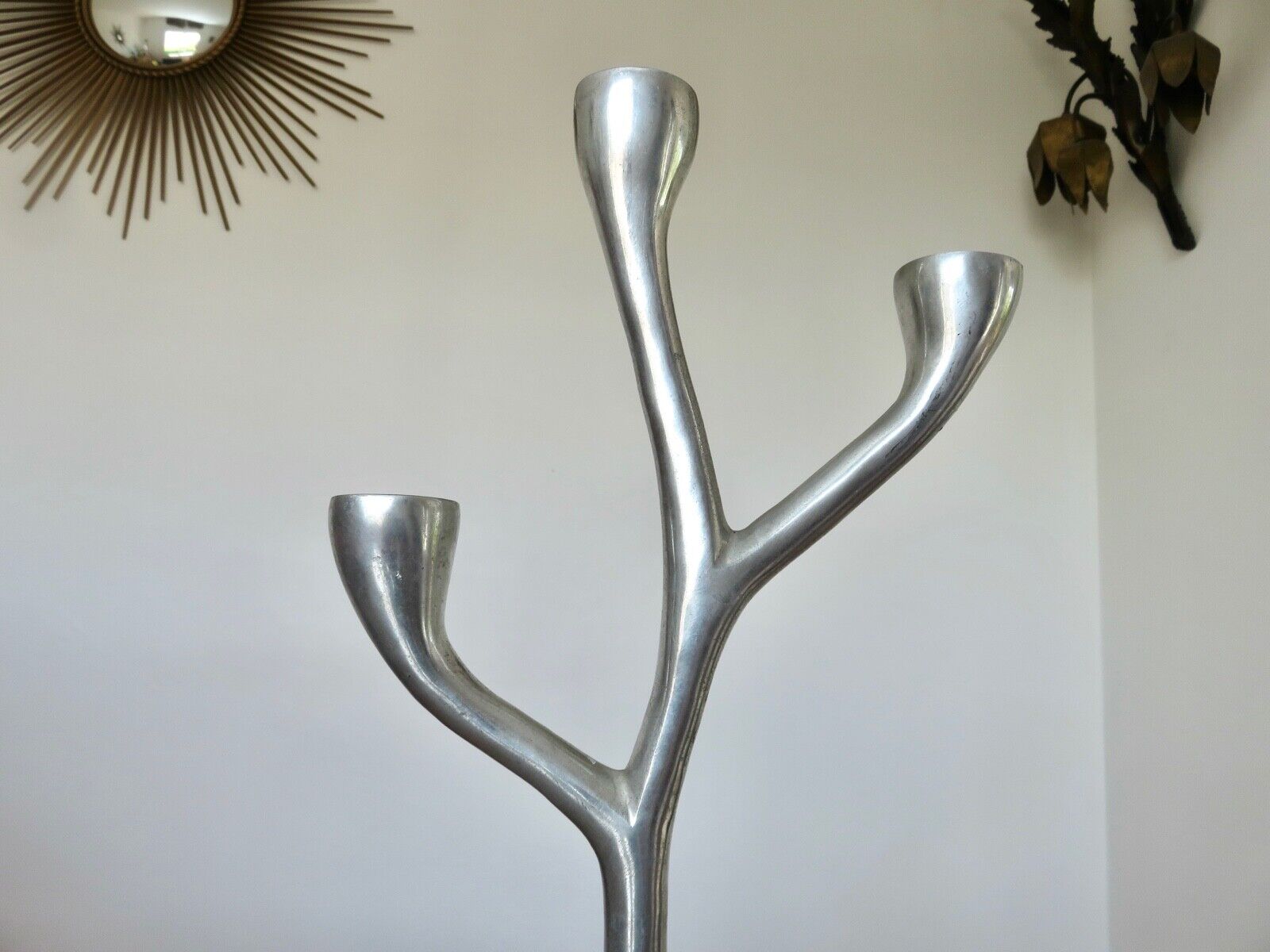 Modernist free-form candle holder in cast aluminum 1970