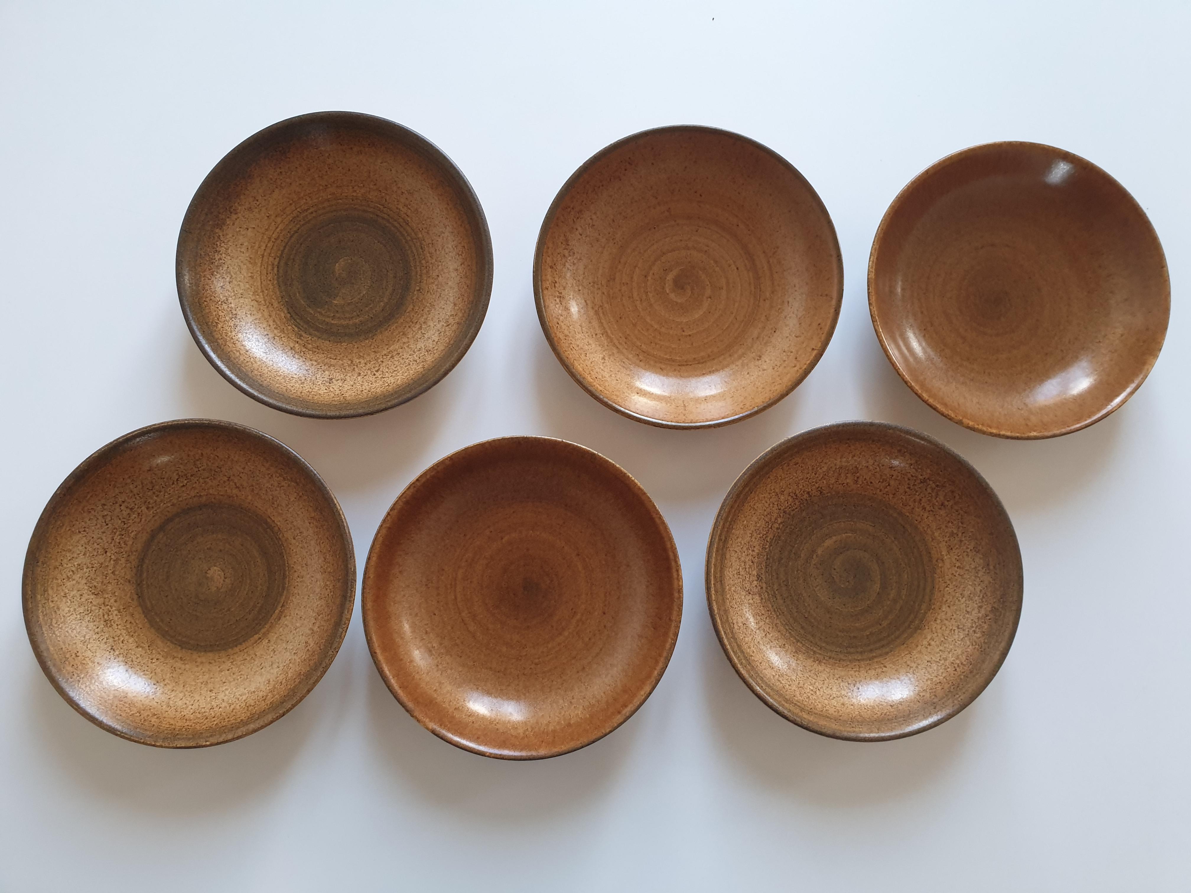 Set of 6 hollow plates in vintage sandstone