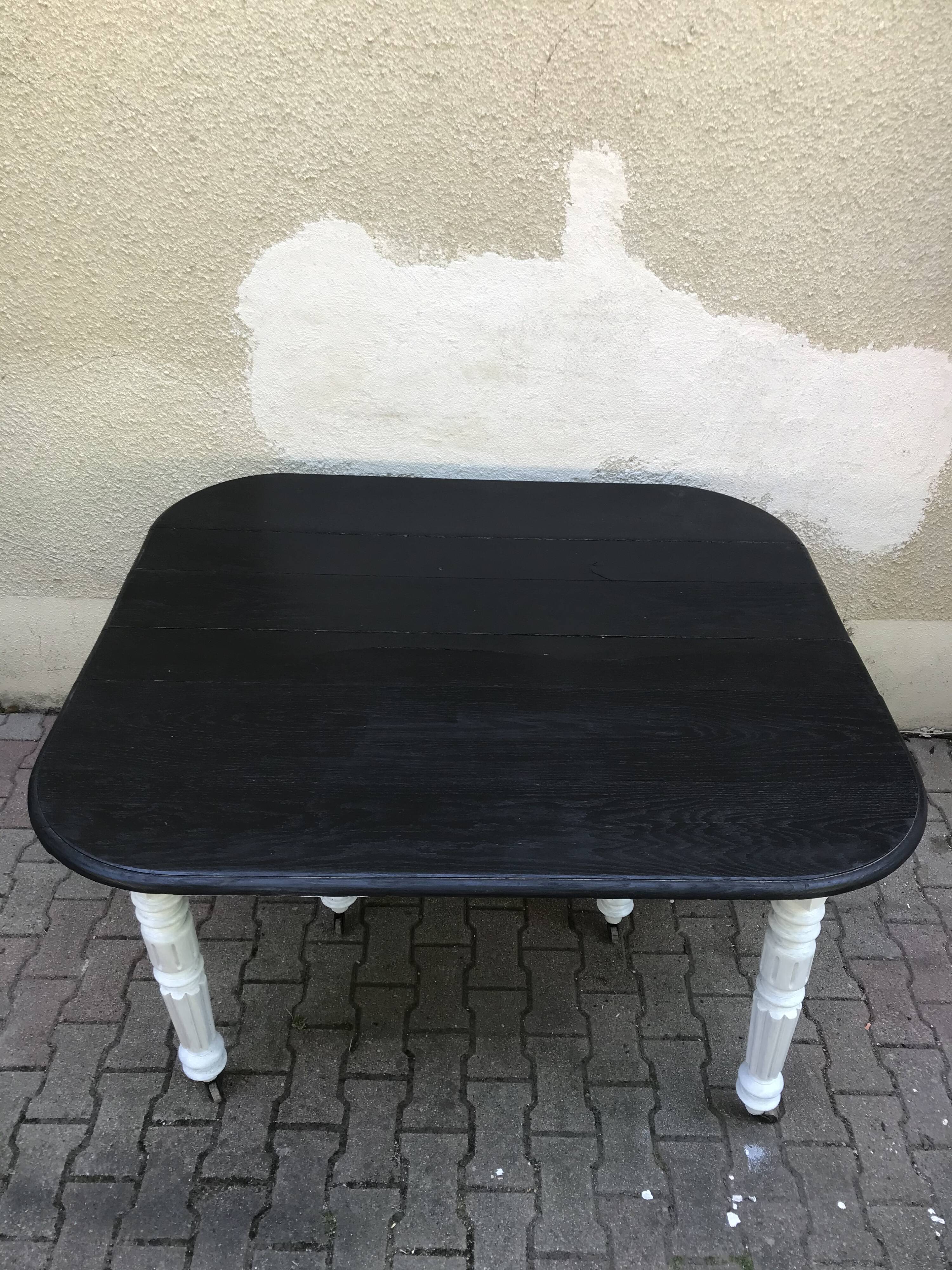 Old table Henri II