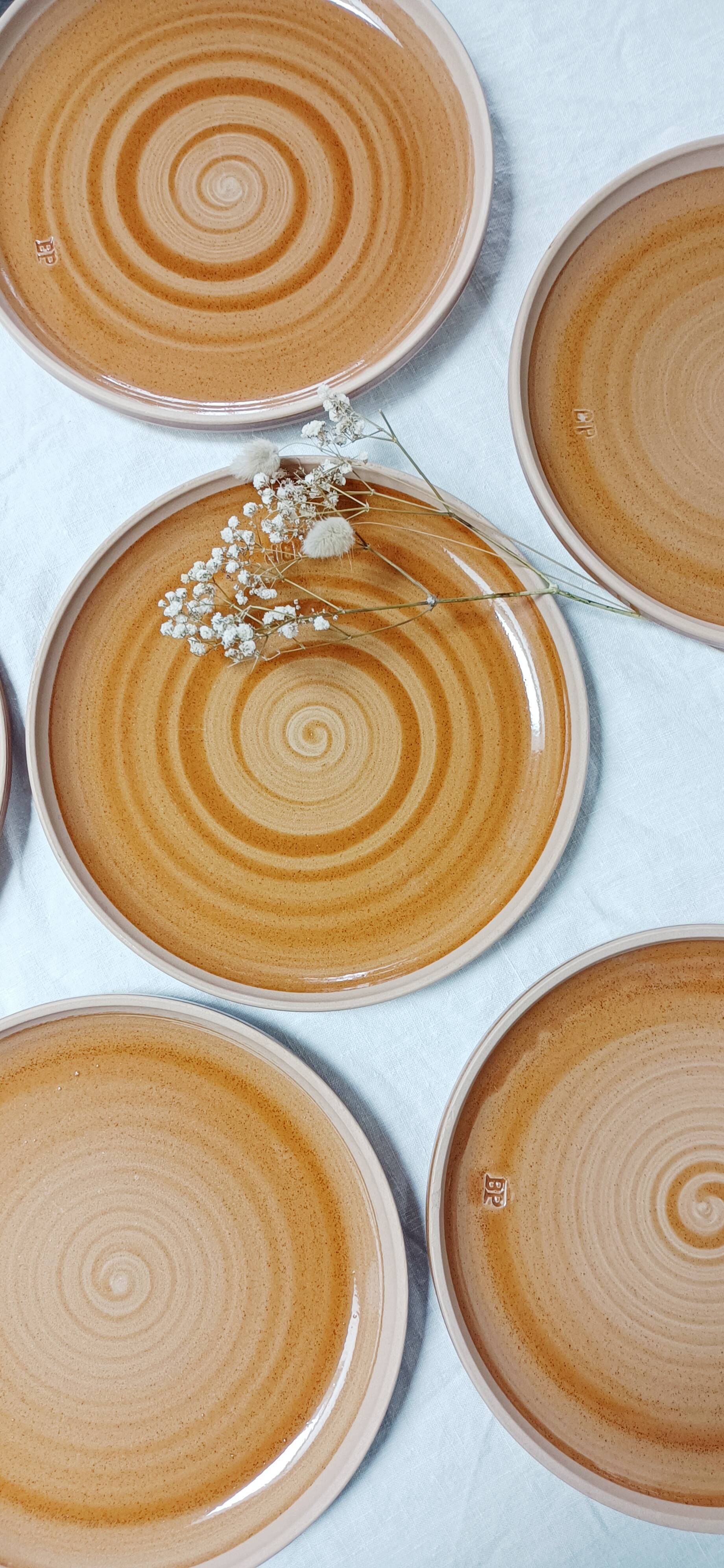 Set of 6 plates in Burgundy sandstone, Sarreguemines