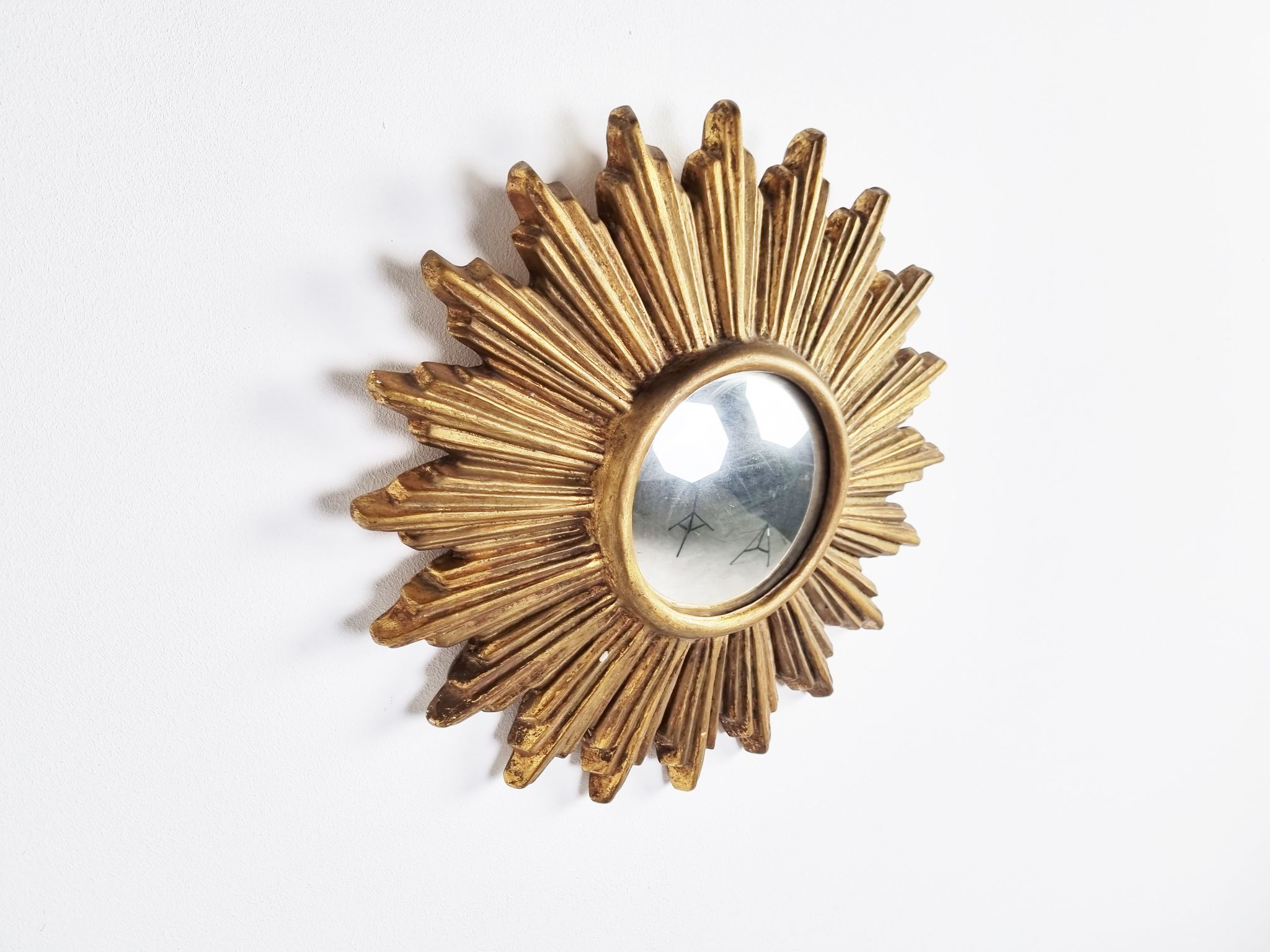 Miroir en terre cuite du milieu du siècle années 1960 42cm