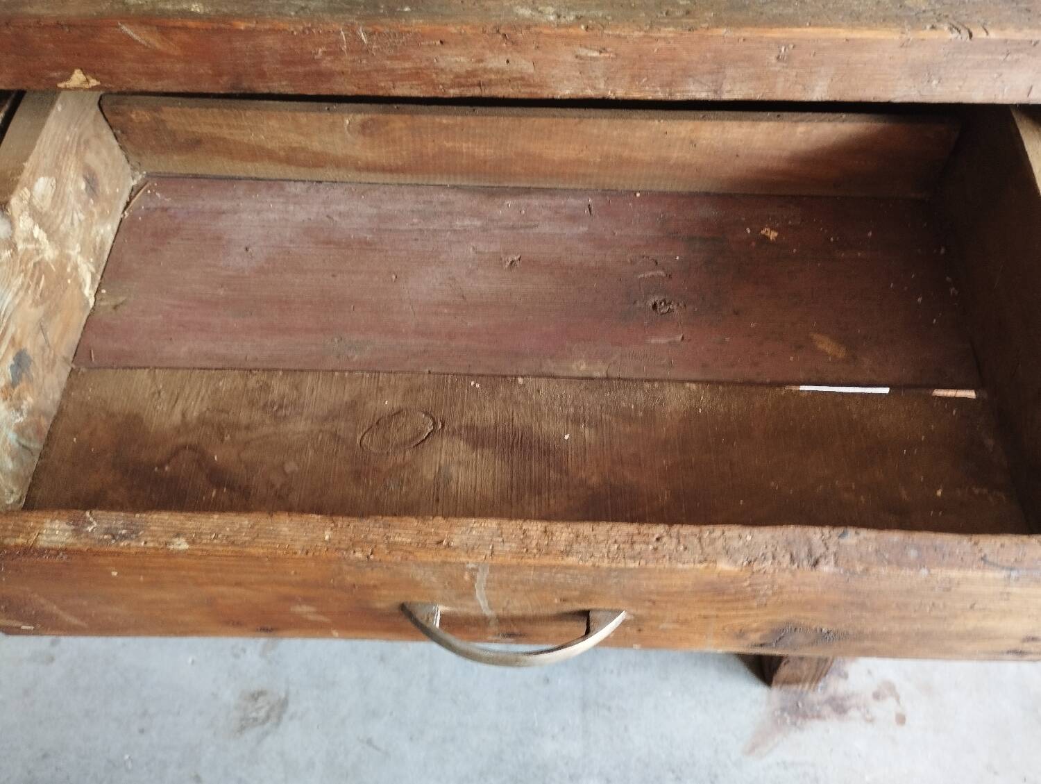 Old workbench with 2 large drawers
