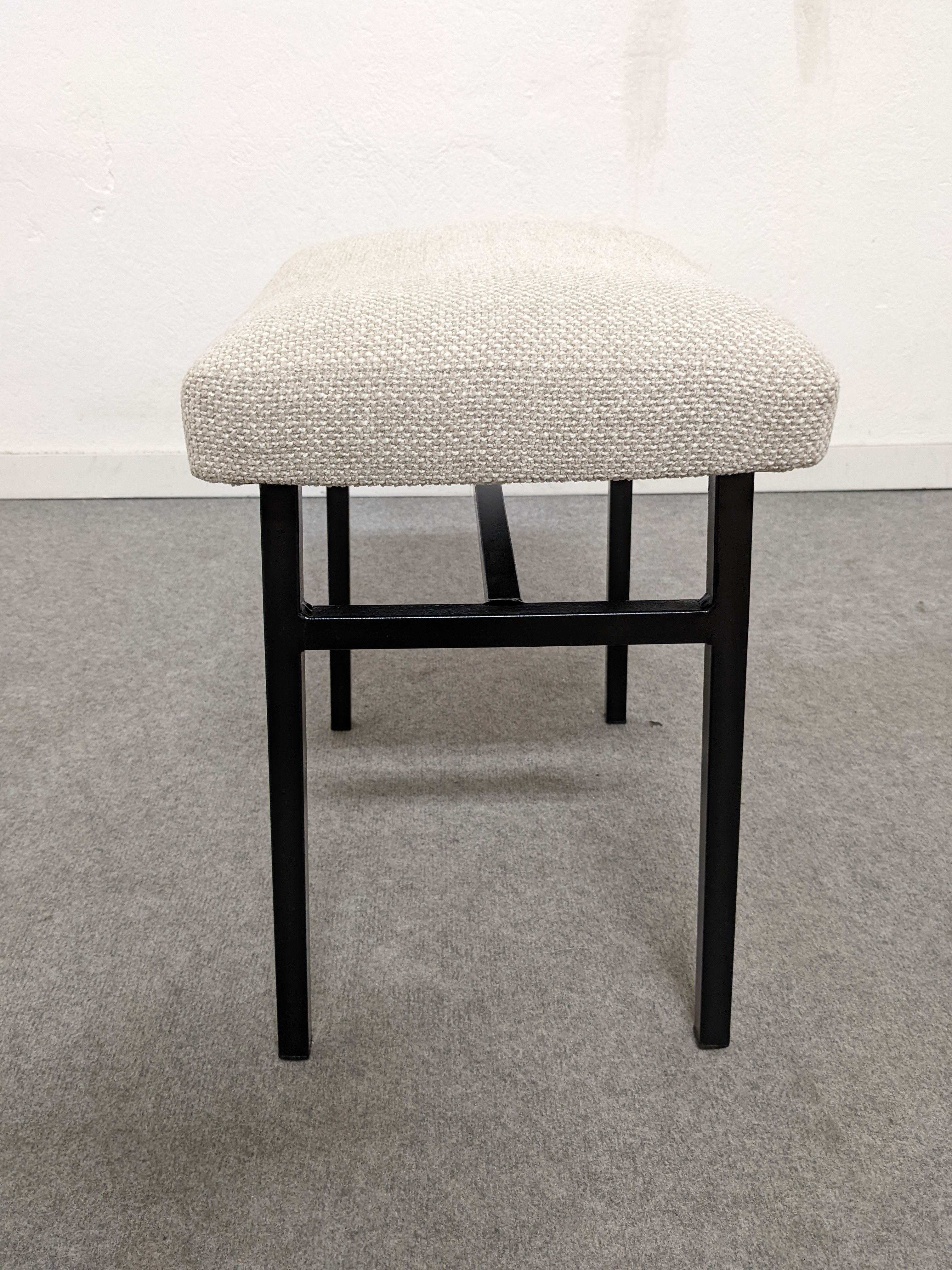 Series of 3 modernist drivers of the 50s /60s and their ottomans