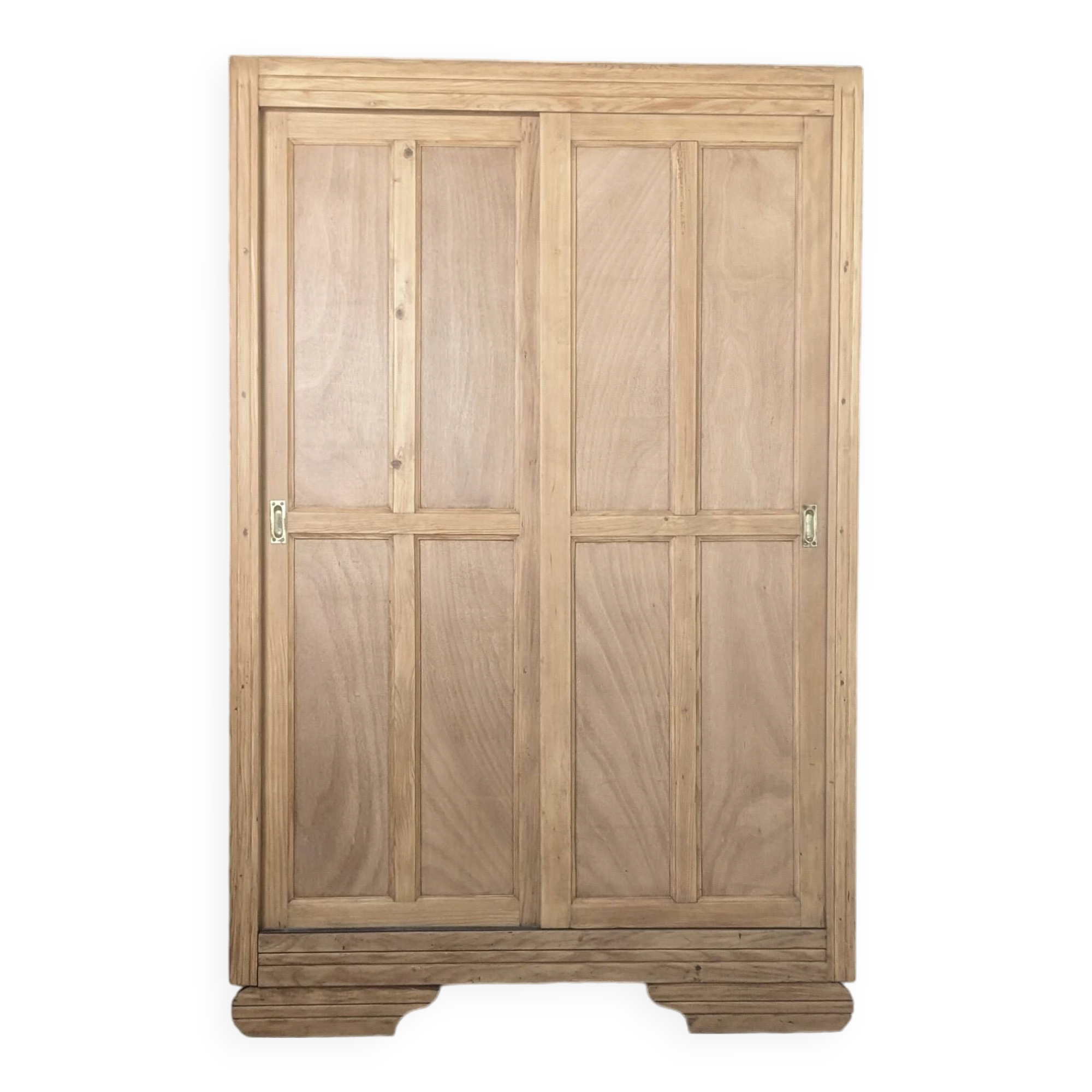 Parisian wardrobe - Renovated