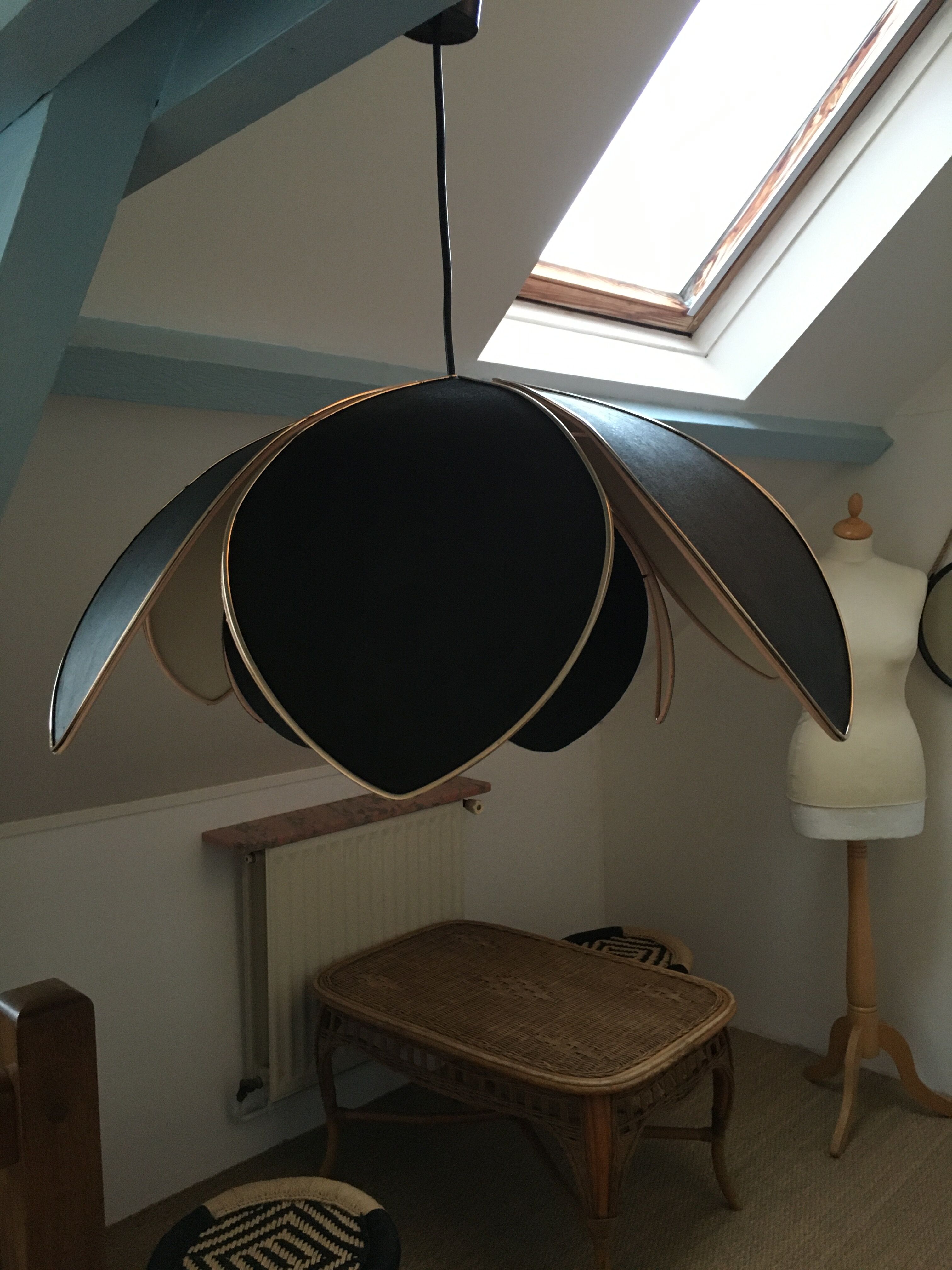 Black fabric flower and gold liseret hanging lamp