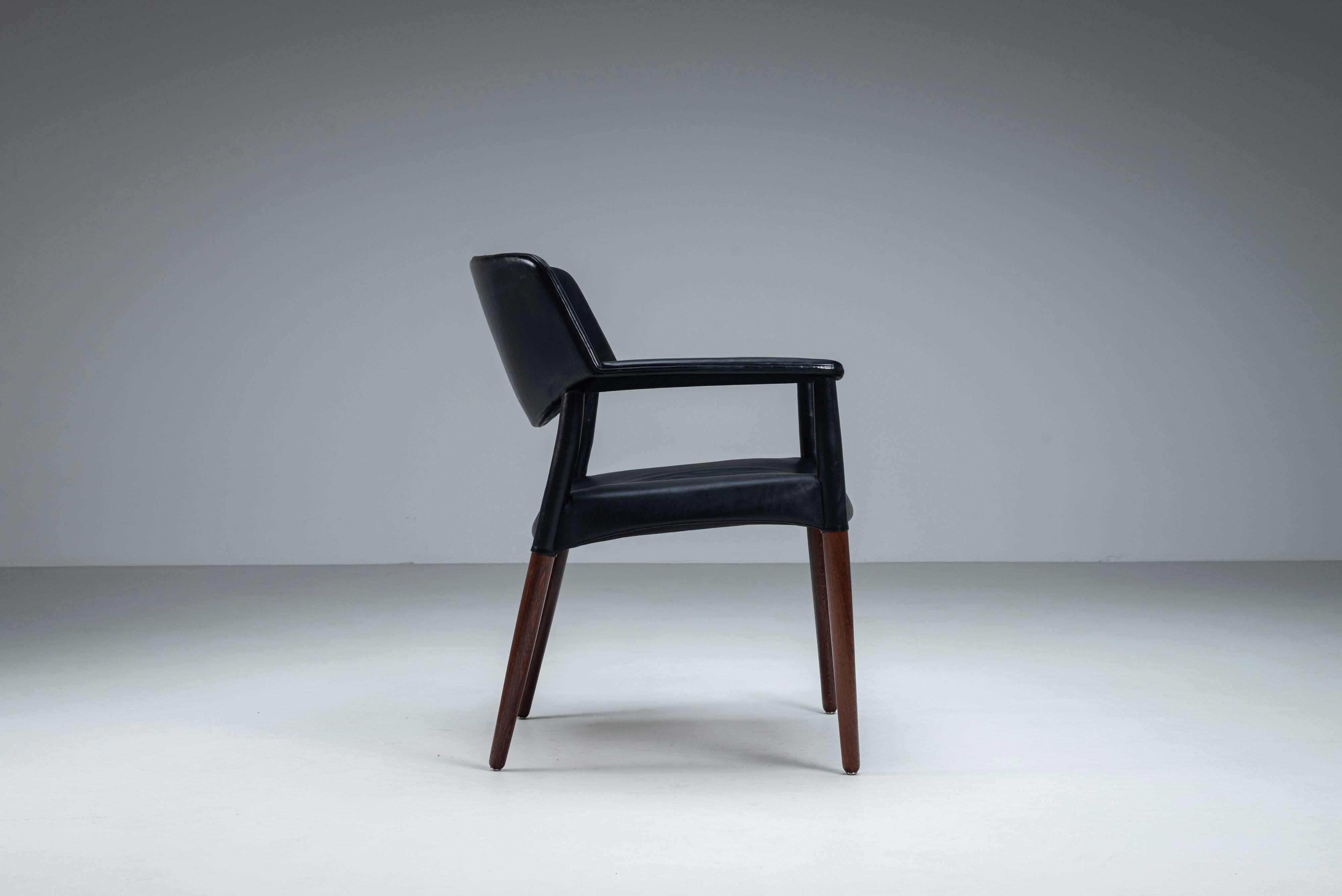 Mid-century armchair designed by Ejnar Larsen & Aksel Bender Madsen for Wil