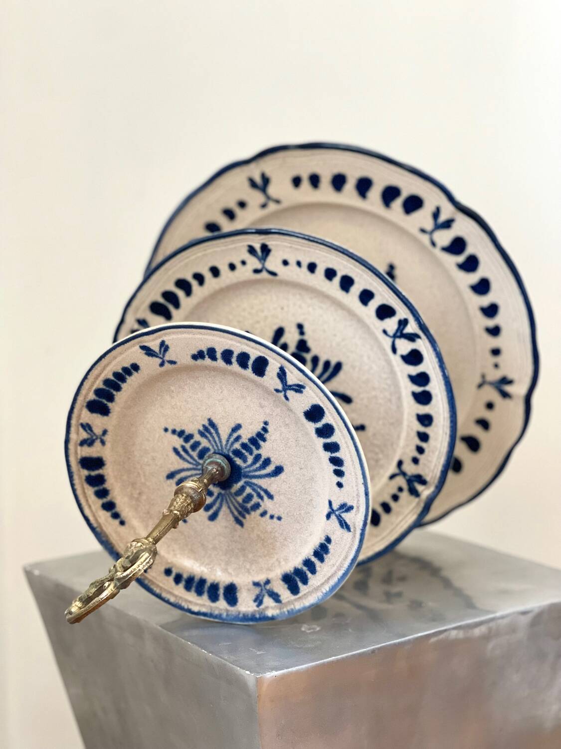 Pornic earthenware display stand.