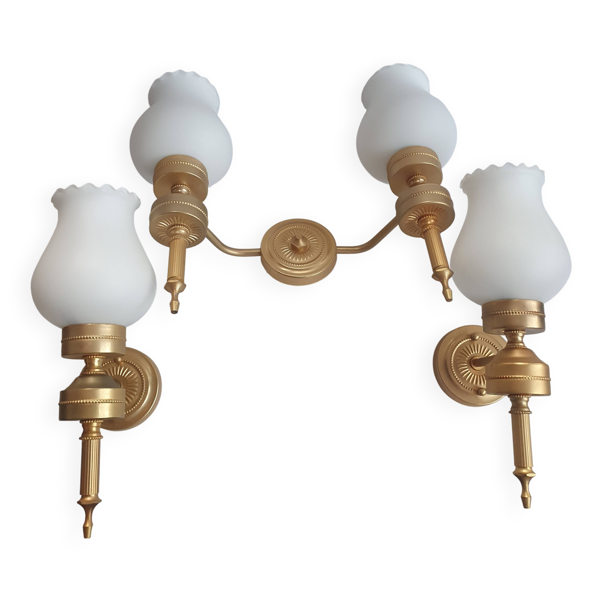 Trois appliques murales dorées flambeau style Empire