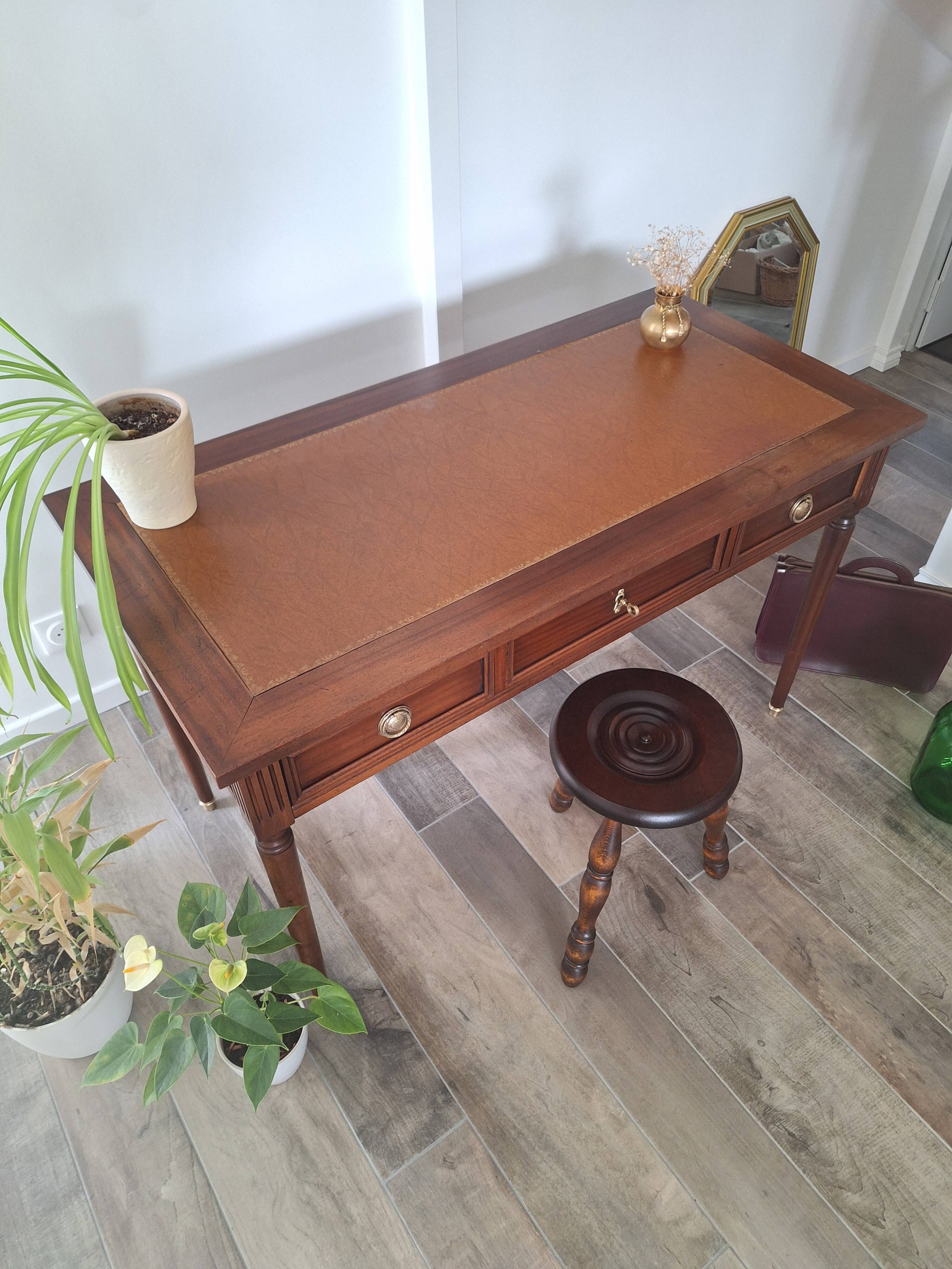 Louis XIV style desk