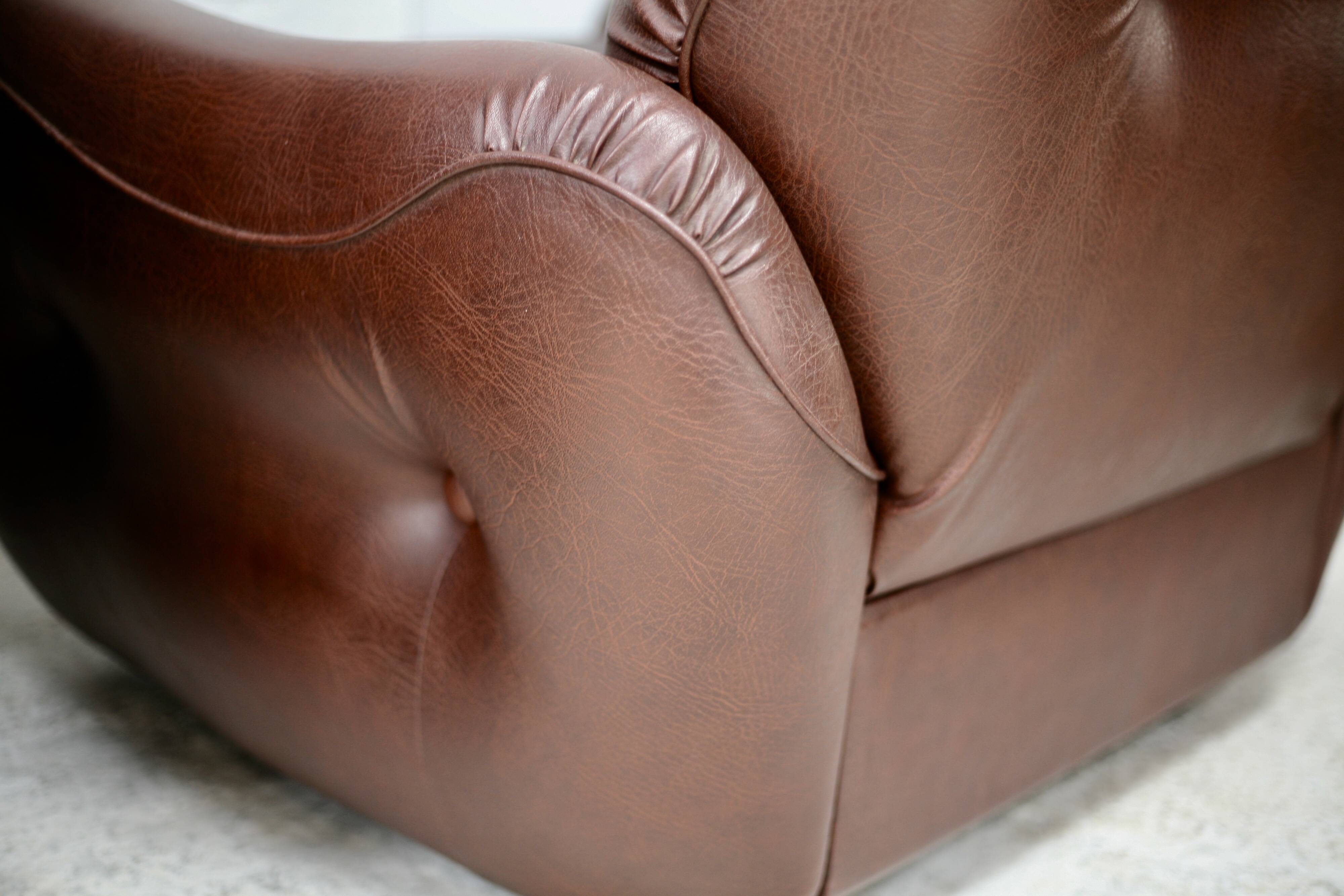 Pair of "space age" armchairs. Circa 1970
