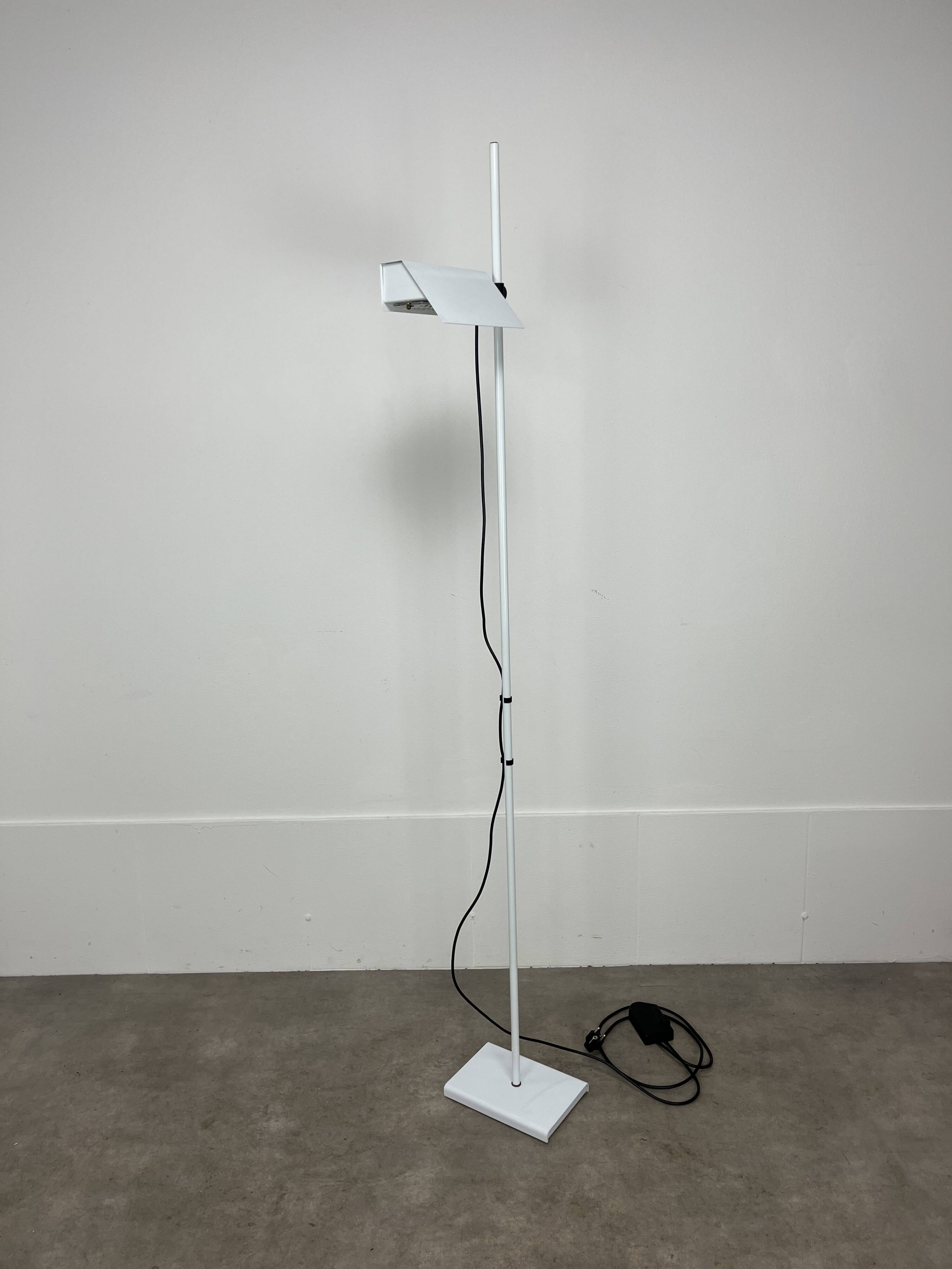 Vintage 70s floor lamp in white metal