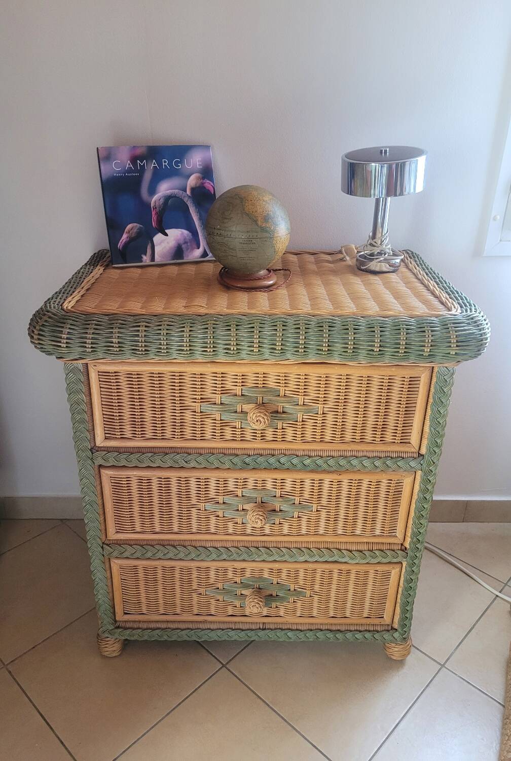 Wicker/rattan/wood chest of drawers
