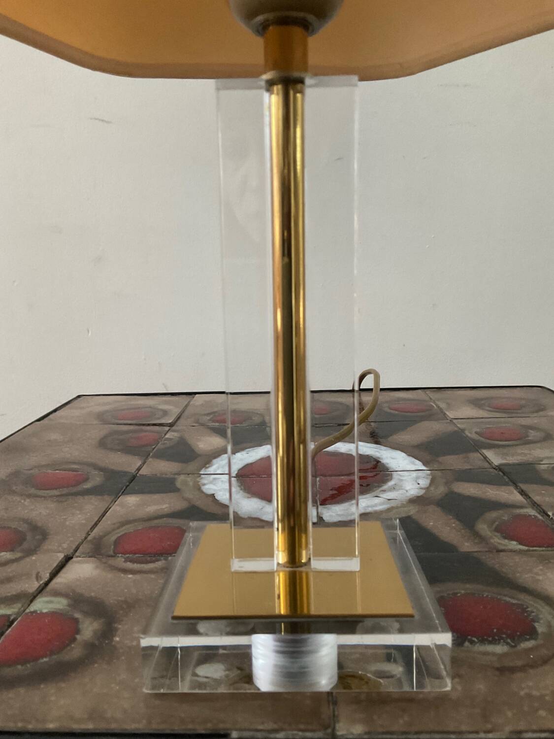 Vintage lucite and brass lamp from the 70s