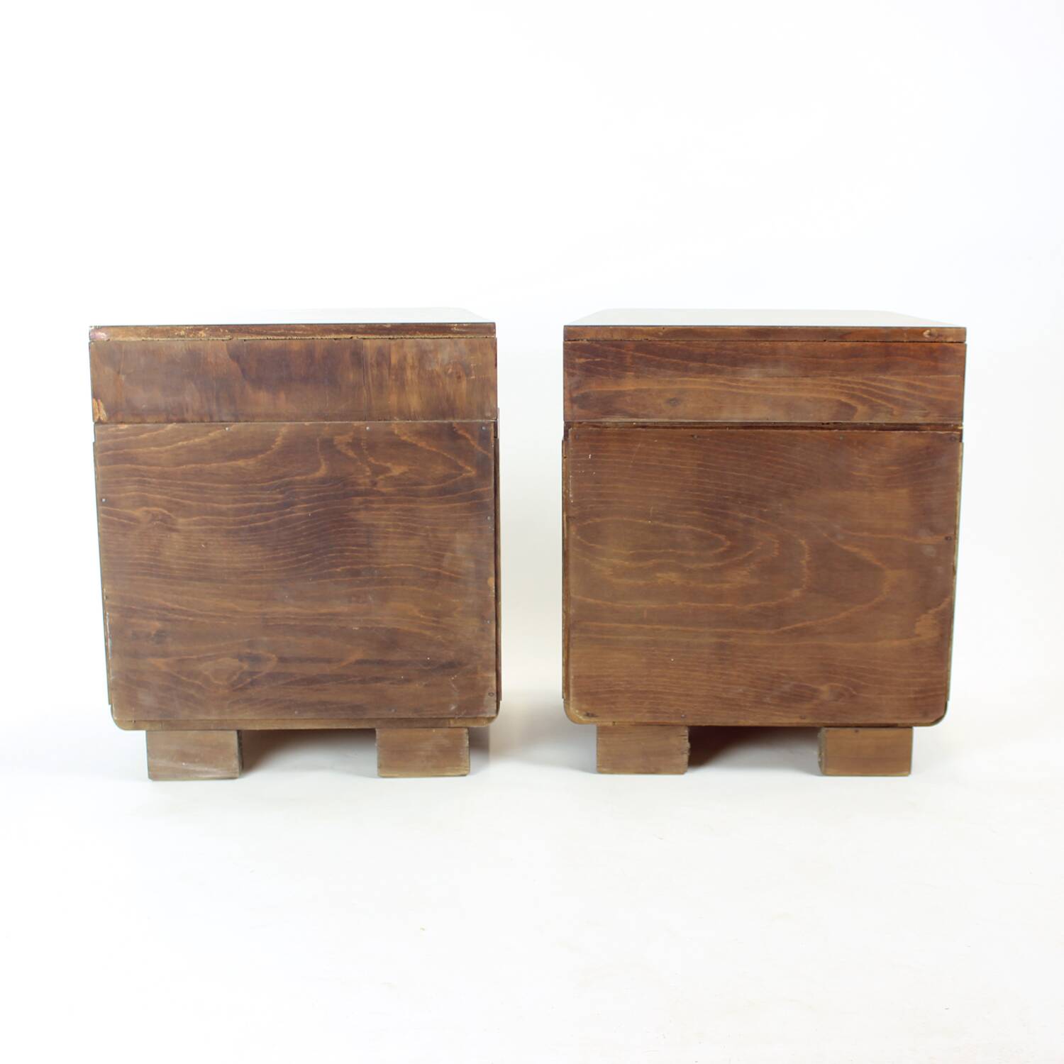 Ensemble de deux tables de chevet Bauhaus, Tchécoslovaquie, années 1950