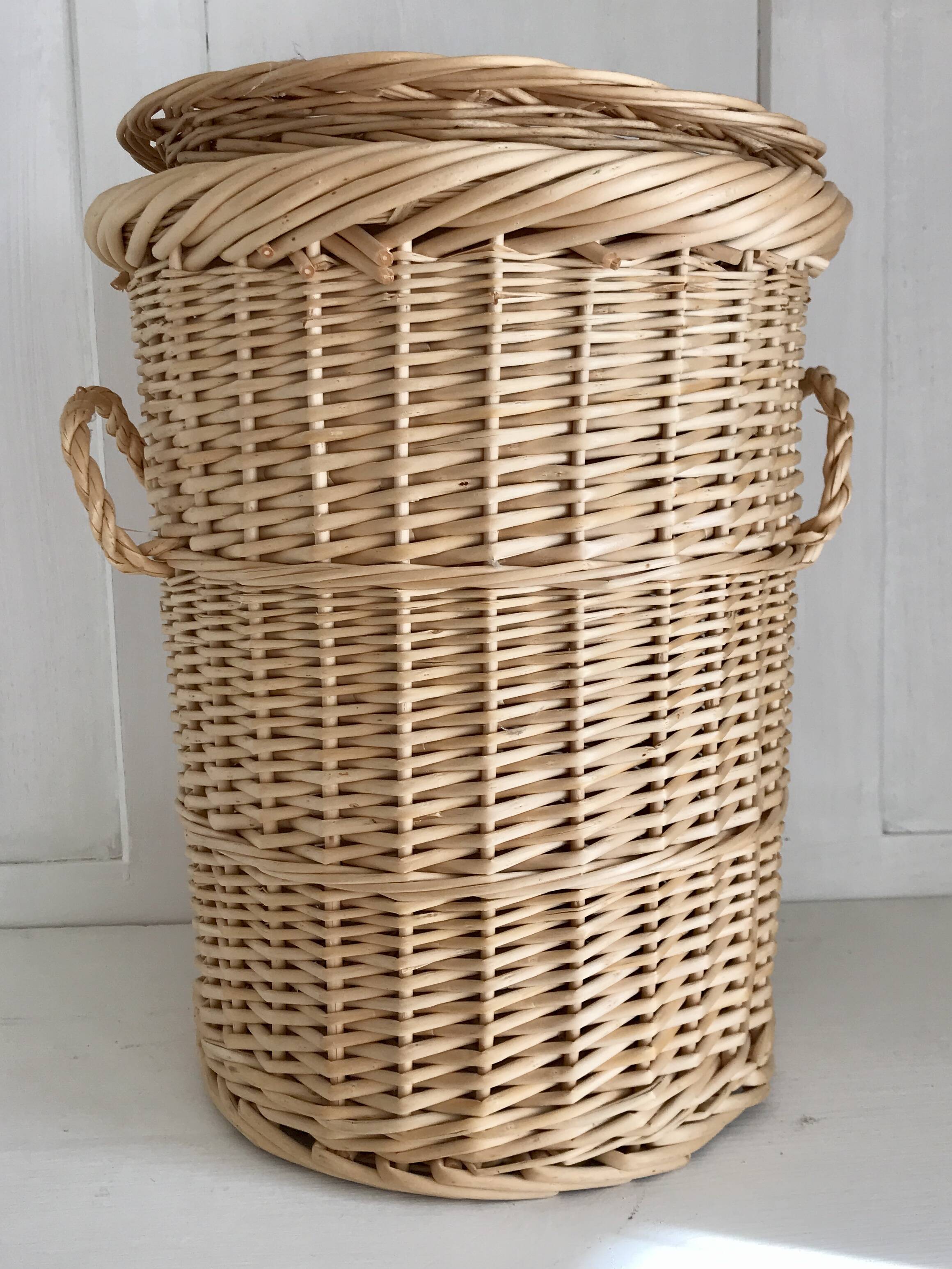 Wicker basket, waste paper basket with lid