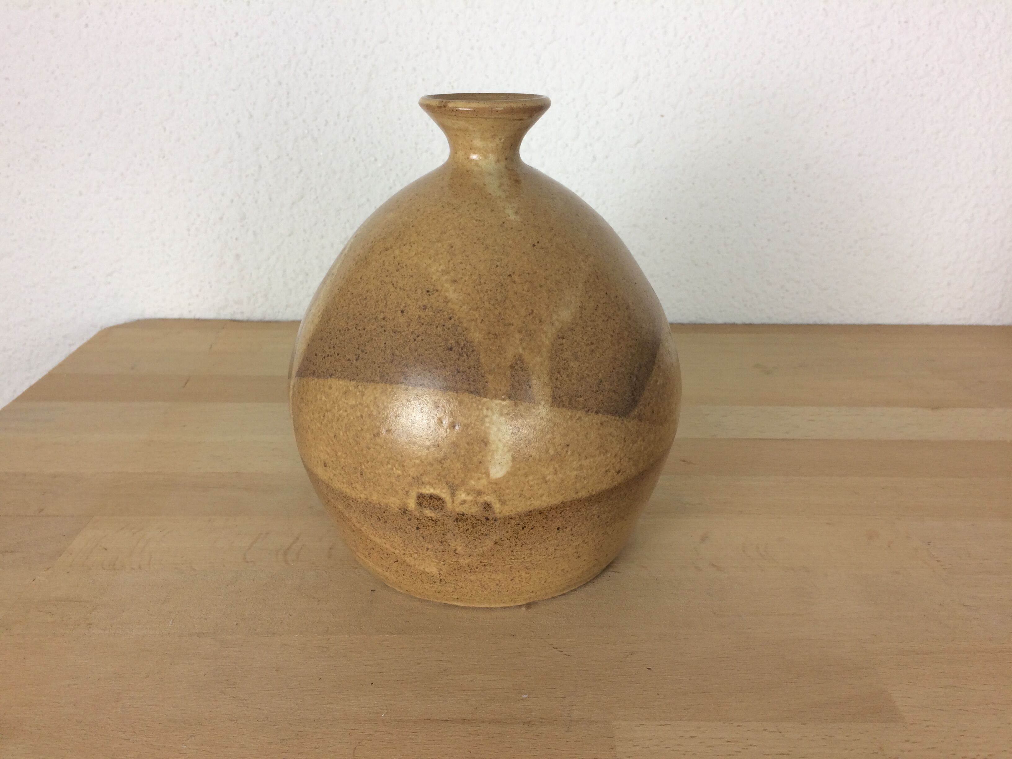 Ceramic ball vase 18 cm brown/beige
