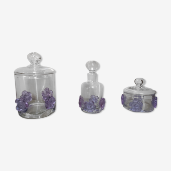 Three-piece glass-paste bathroom set