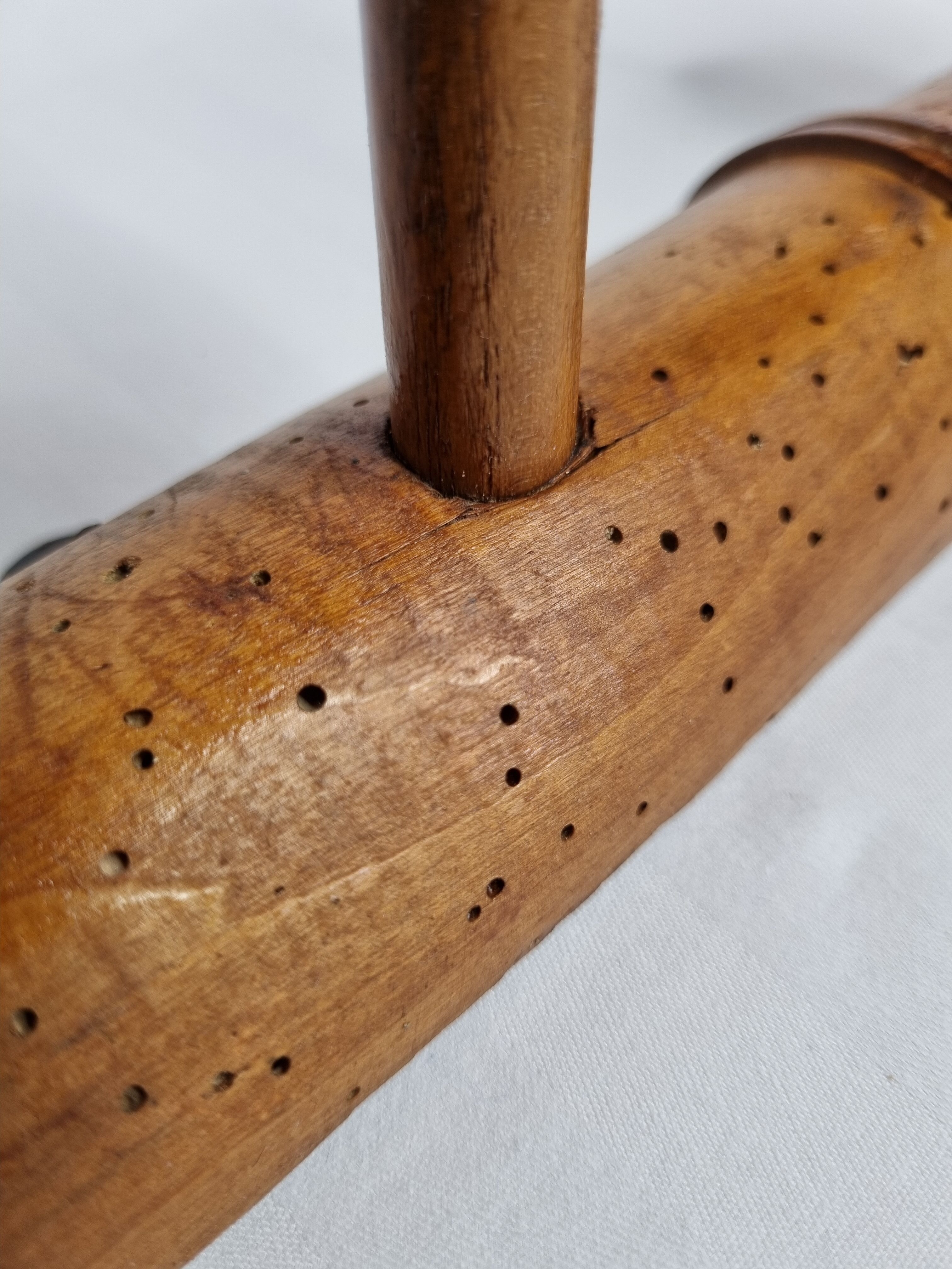 Ancien portemanteau rustique en bois tourné à l'imitation du bambou 1900, 5 patères