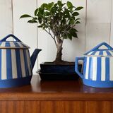 Teapot and sugar bowl
