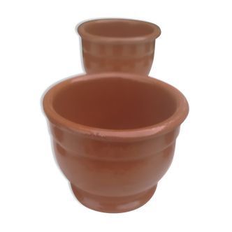 Glazed clay pot