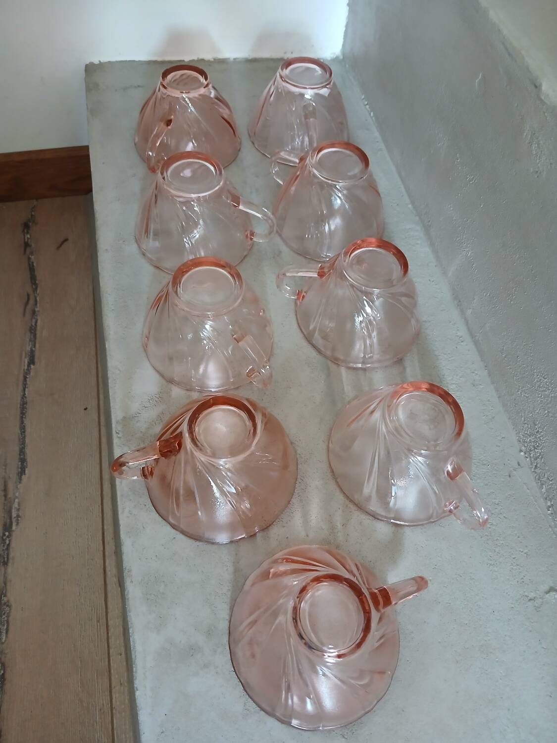 Set of 9 pink Vereco cups