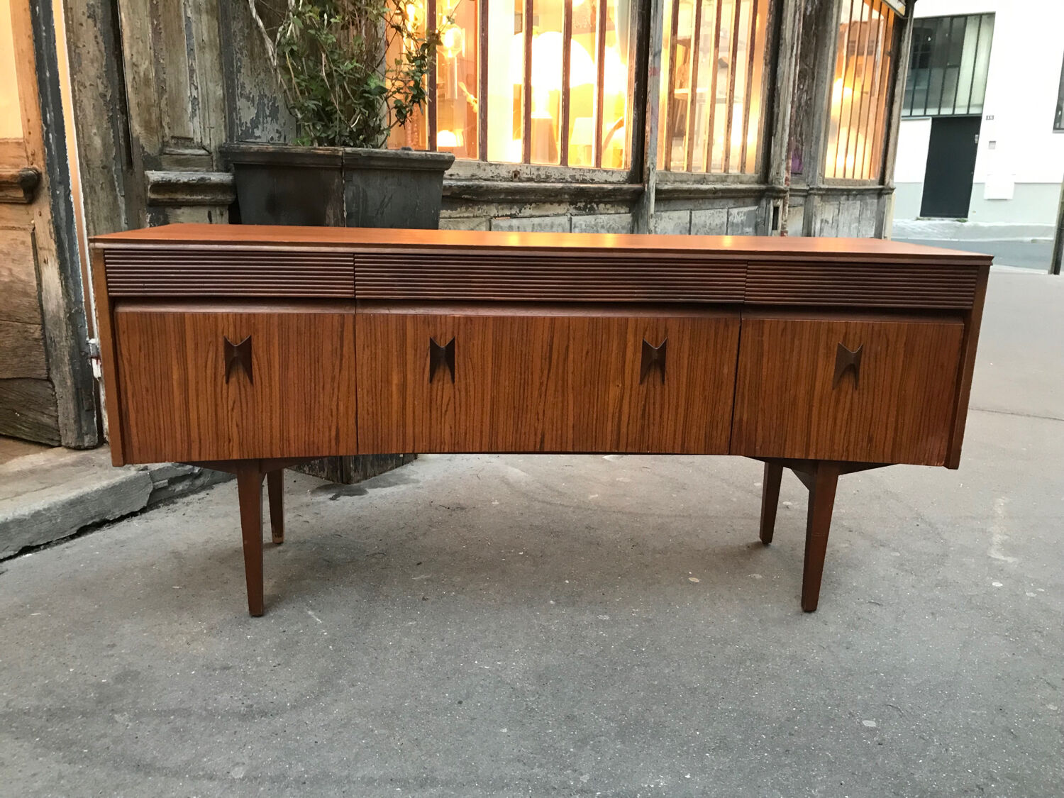 Curved teak enfilade from the 1960s in London.