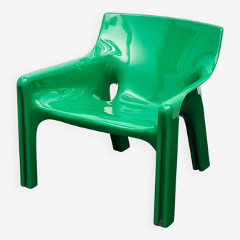 Vicario armchair designed by Vico Magistretti for Artemide, Italy 1970s.