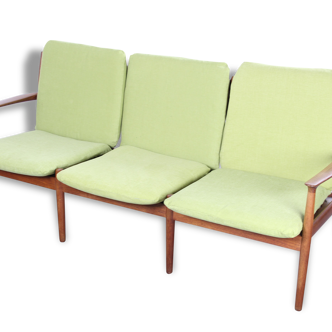 Banquette scandinave 3 places par Grete Jalk en teck