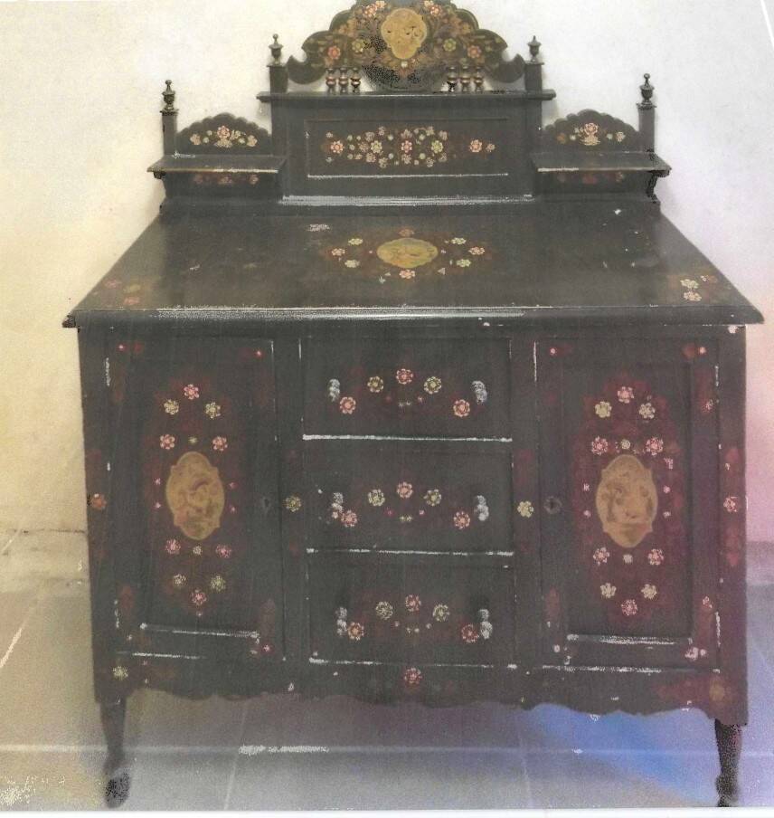 Set of 2 painted sideboards