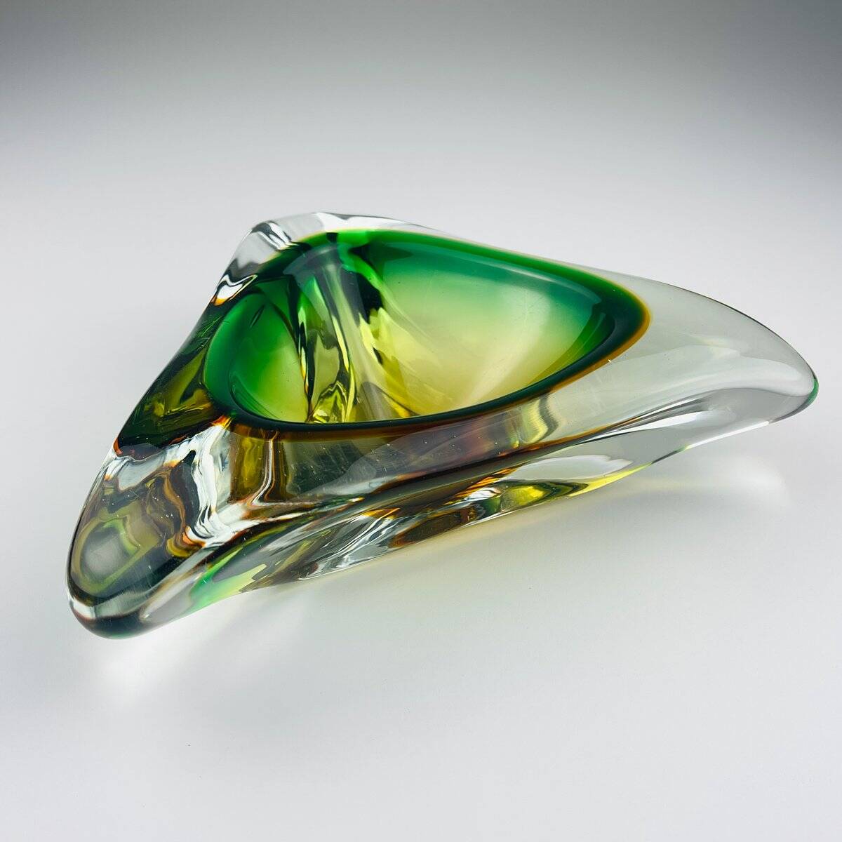 Sommerso glass ashtray from Arte Nuova, Murano, Italy, 1960s.