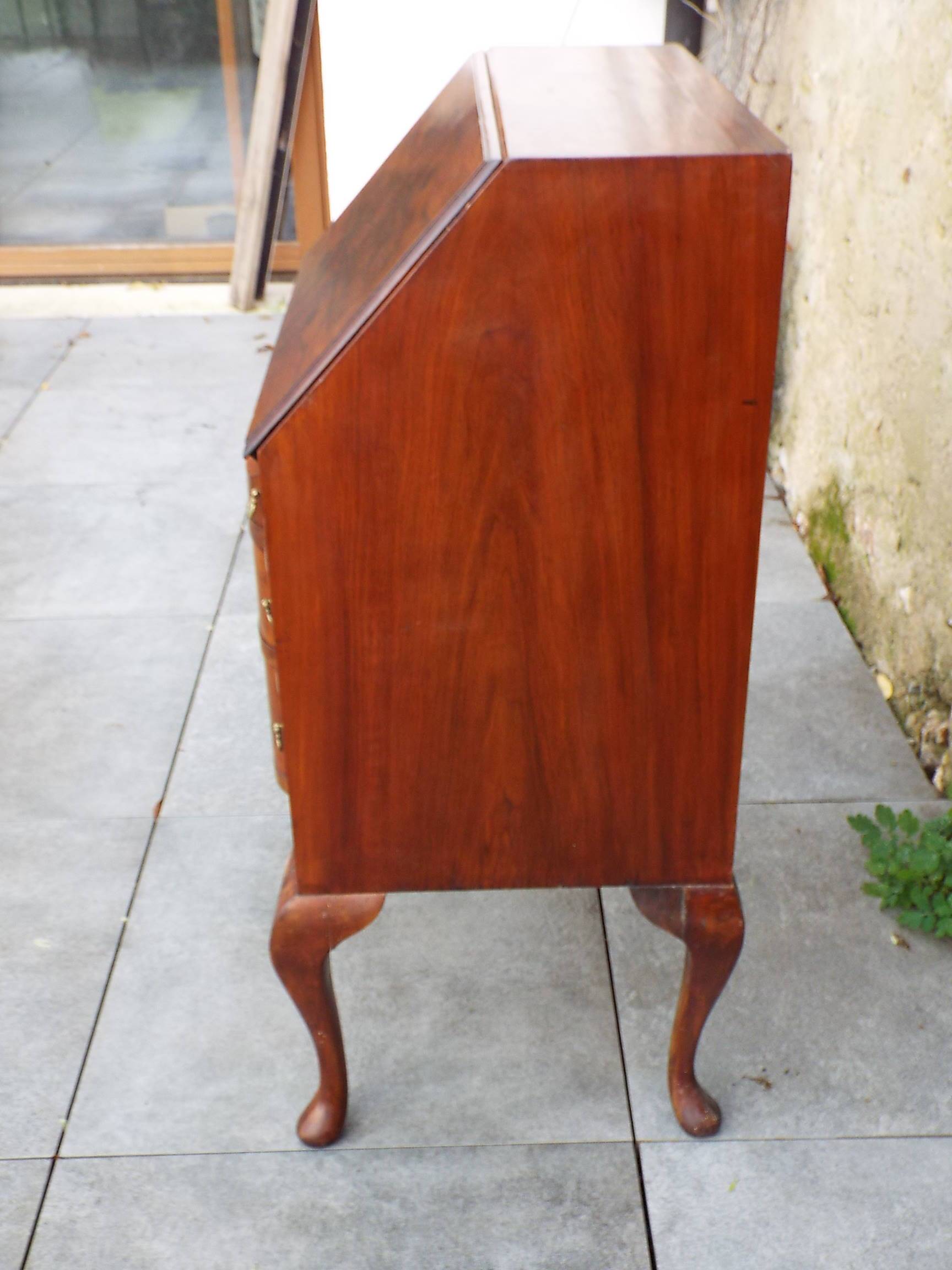 Secrétaire commode Style Queen Anne