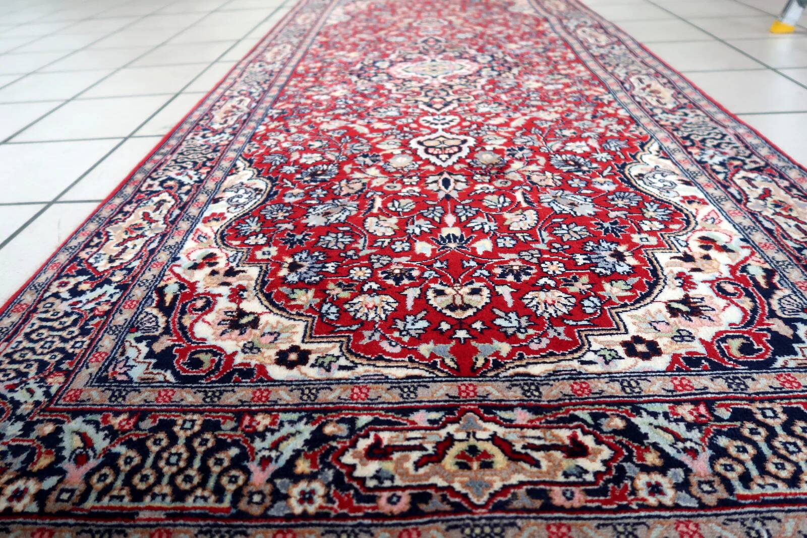 Tapis persan Kashan vintage fait main 76 cm x 179 cm, années 1960
