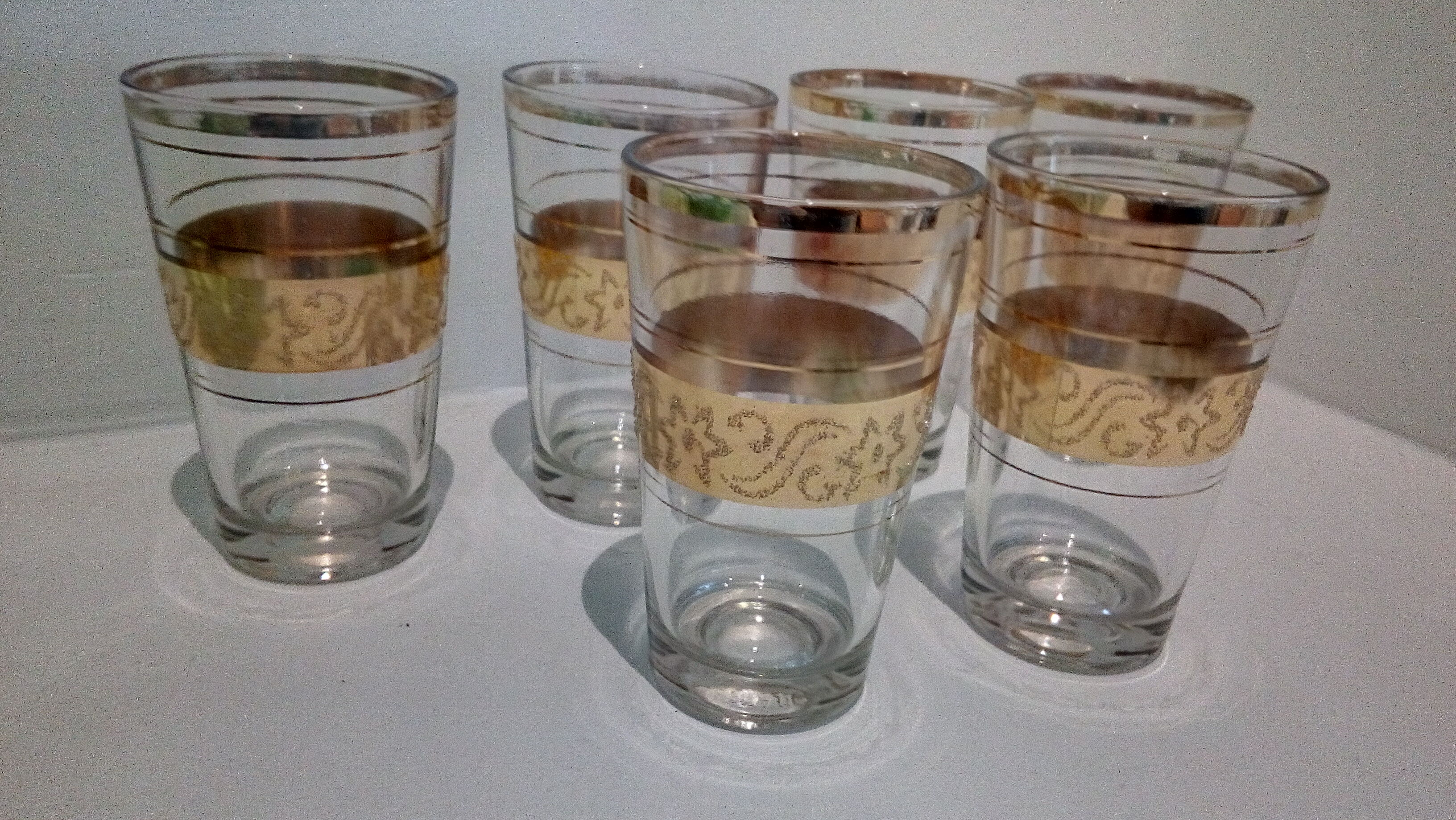 Set of 6 gold aperitif tea glasses - granita