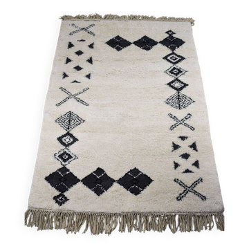 White handmade traditional wool rug 300/200cm