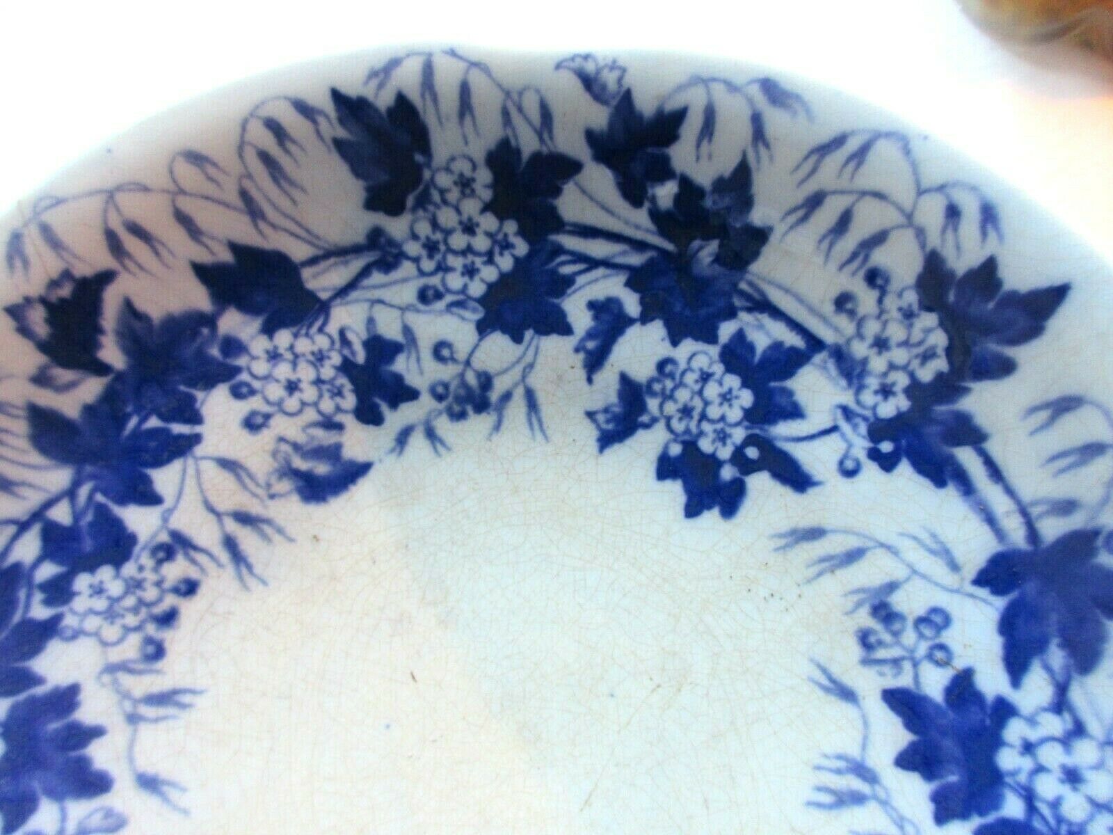 Fruit cup on pedestal, signed Creil Montereau, Flora: Hawthorn and oats