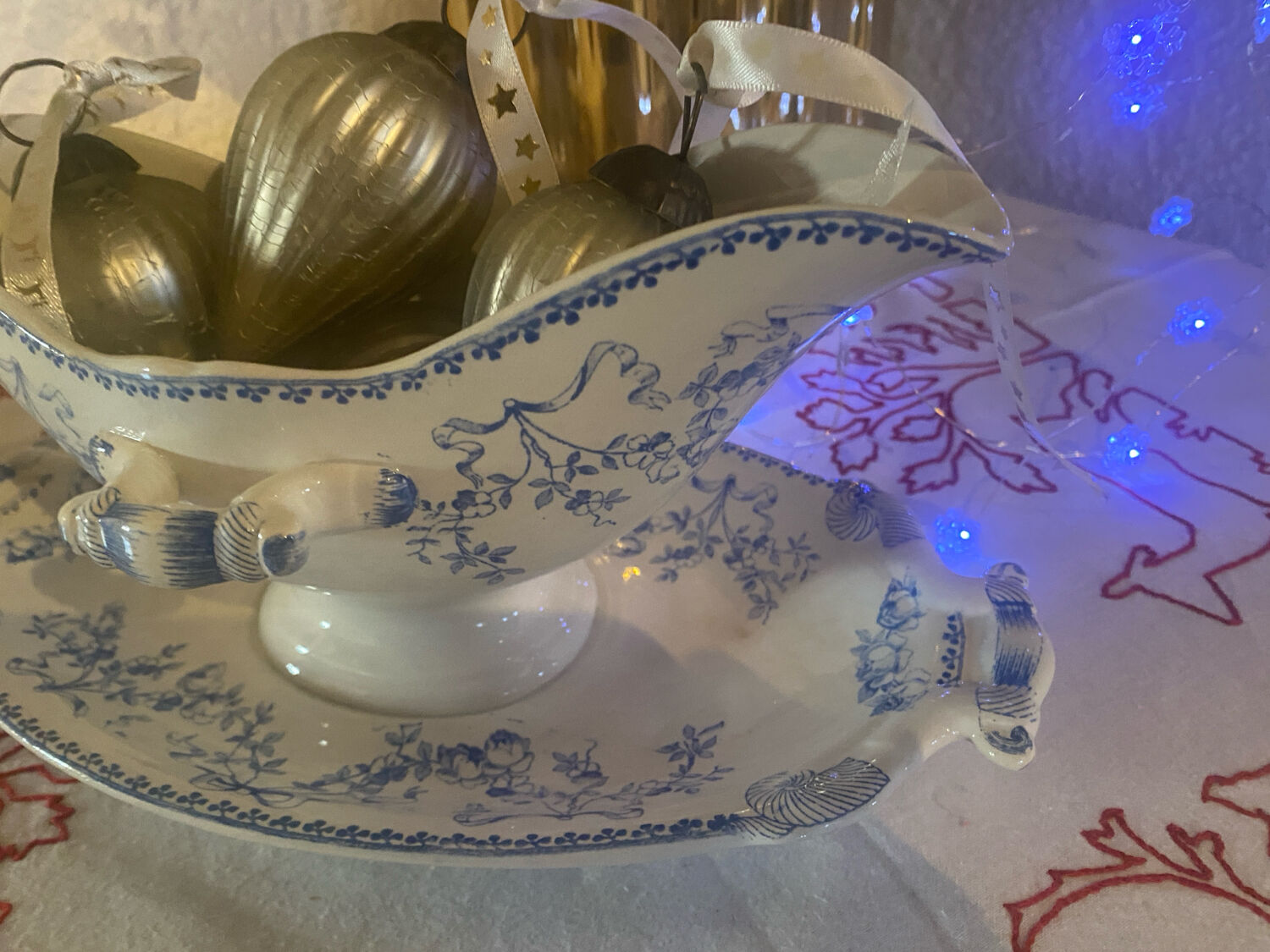 Mozart pattern earthenware gravy boat stamped Sarreguemines