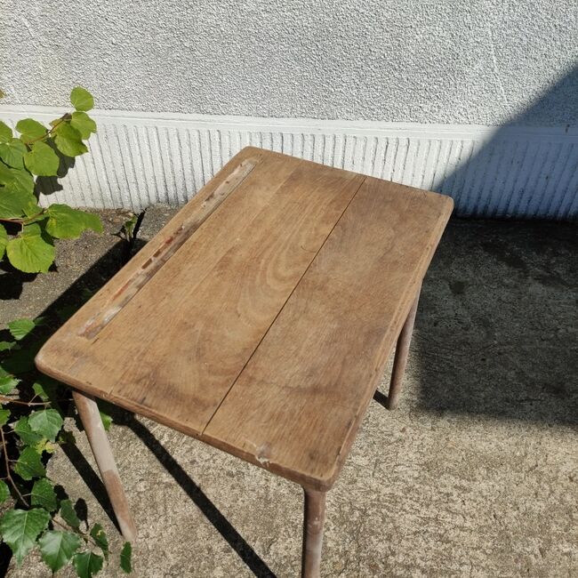 Children's desk, desk