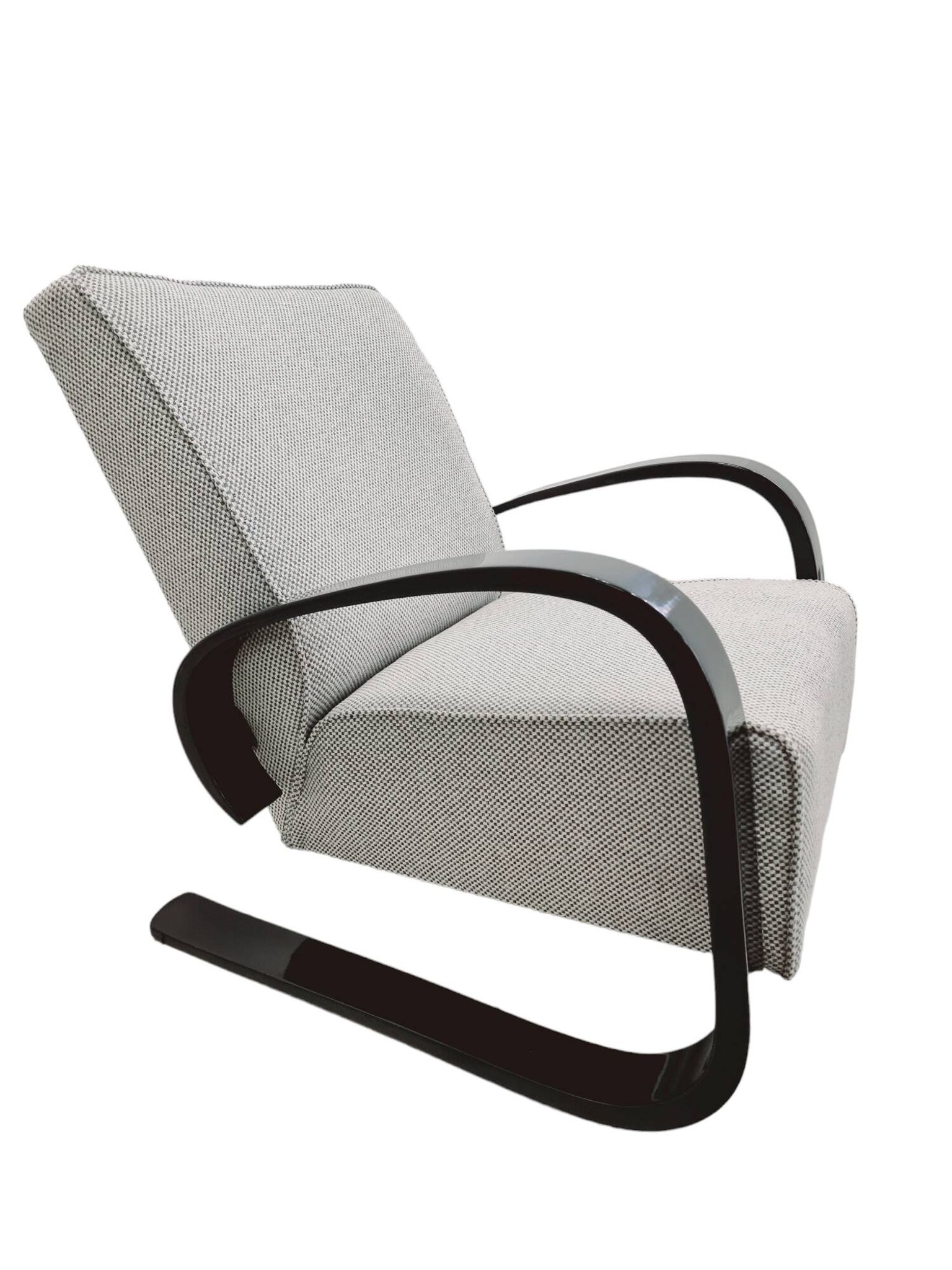 Pair of stunning Art Deco cantilever armchairs by M. Navratil, 1930s Czechoslovakia