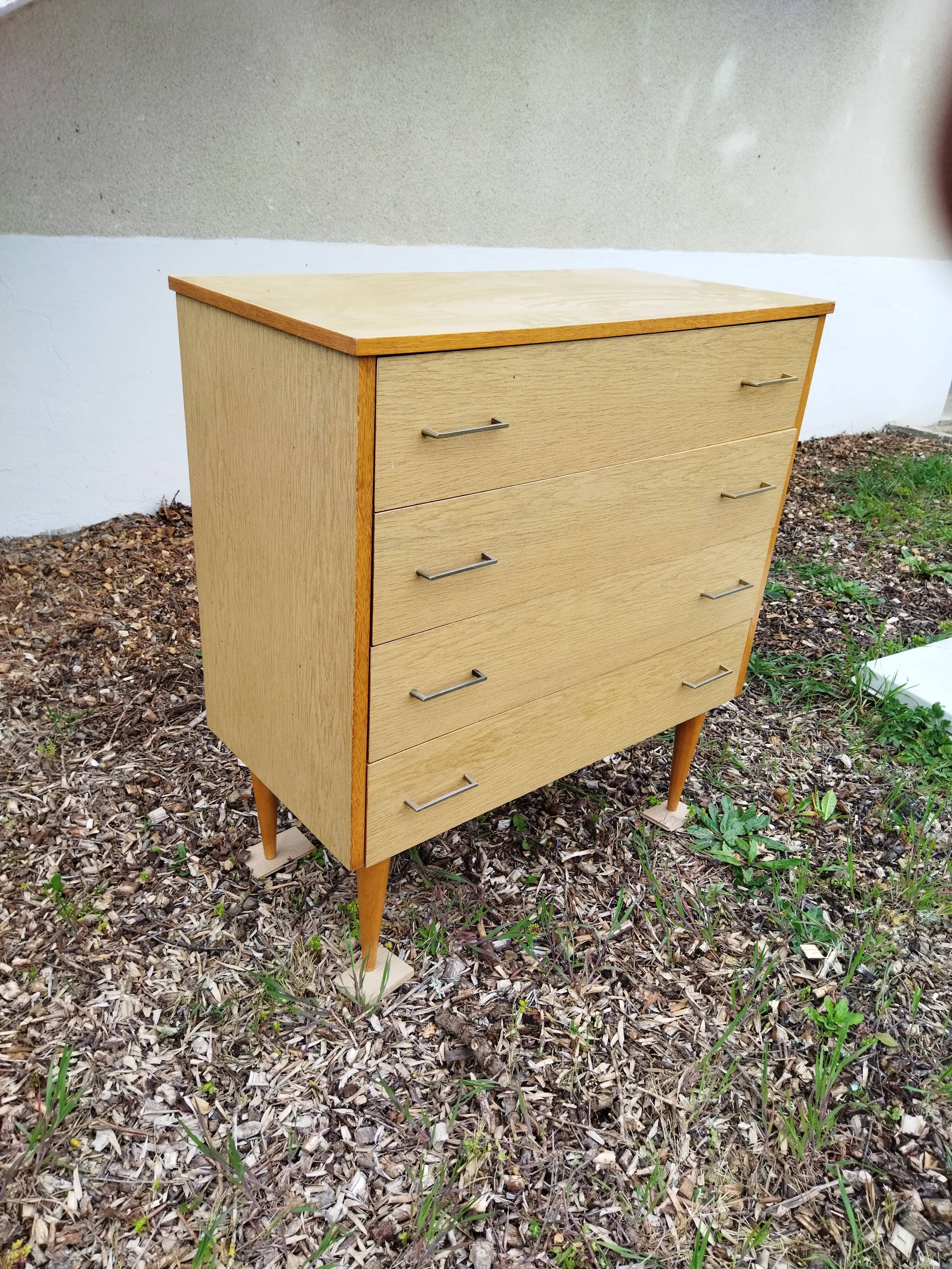 Vintage chest of drawers
