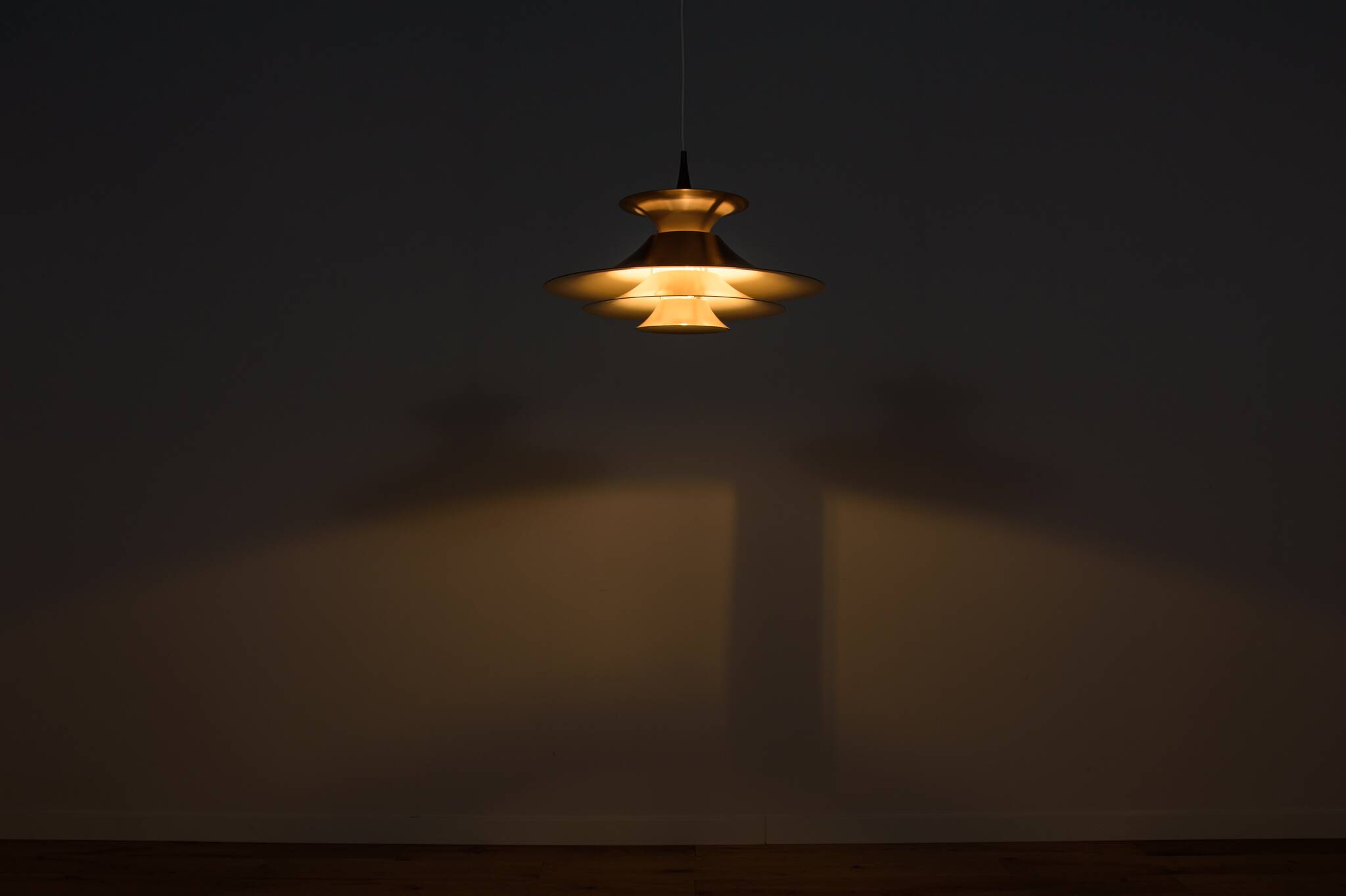 Suspension Radius par Erik Balslev pour Fog & Mørup, Danemark, 1970s