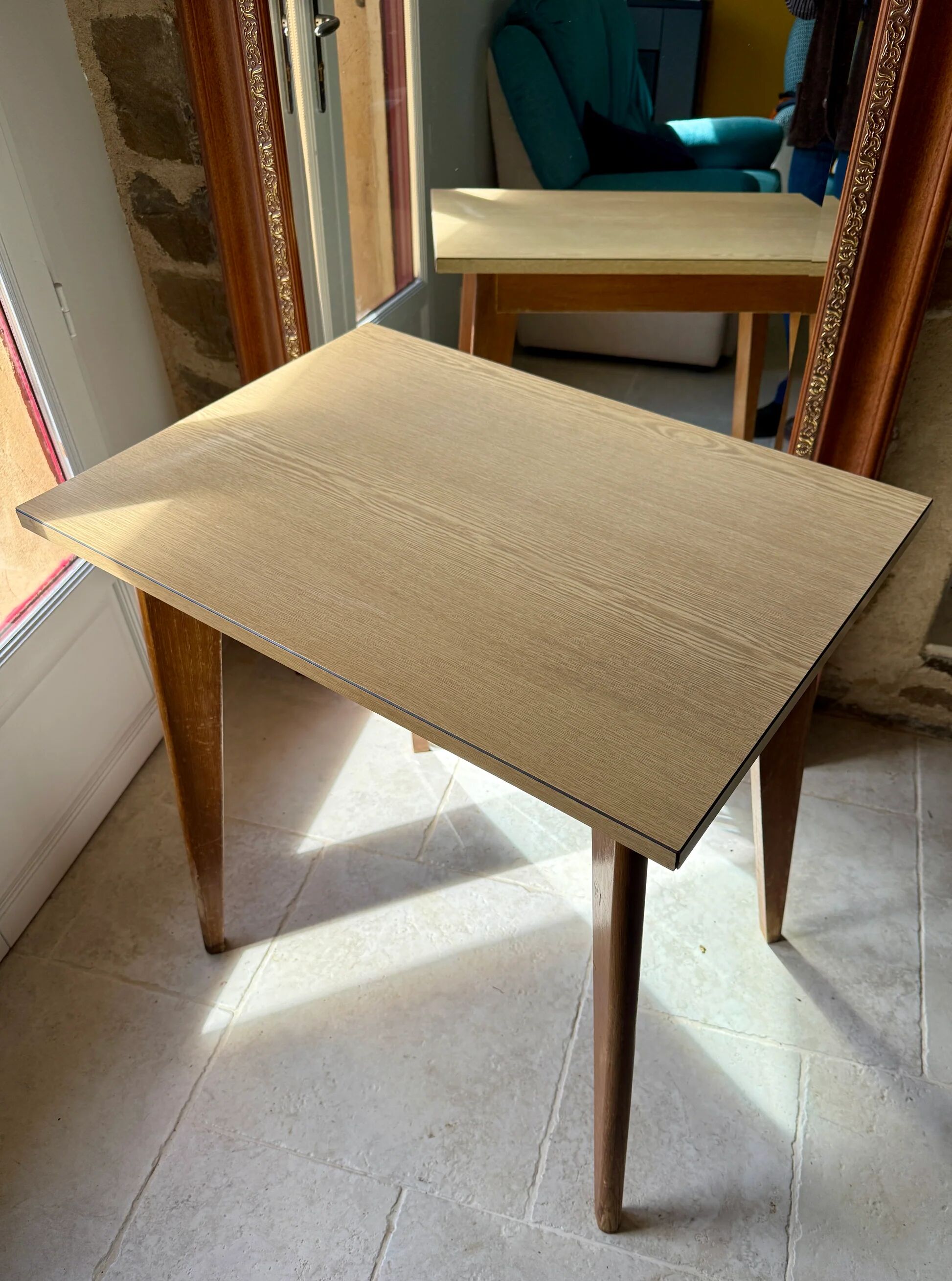 Side table in formica - tapered legs