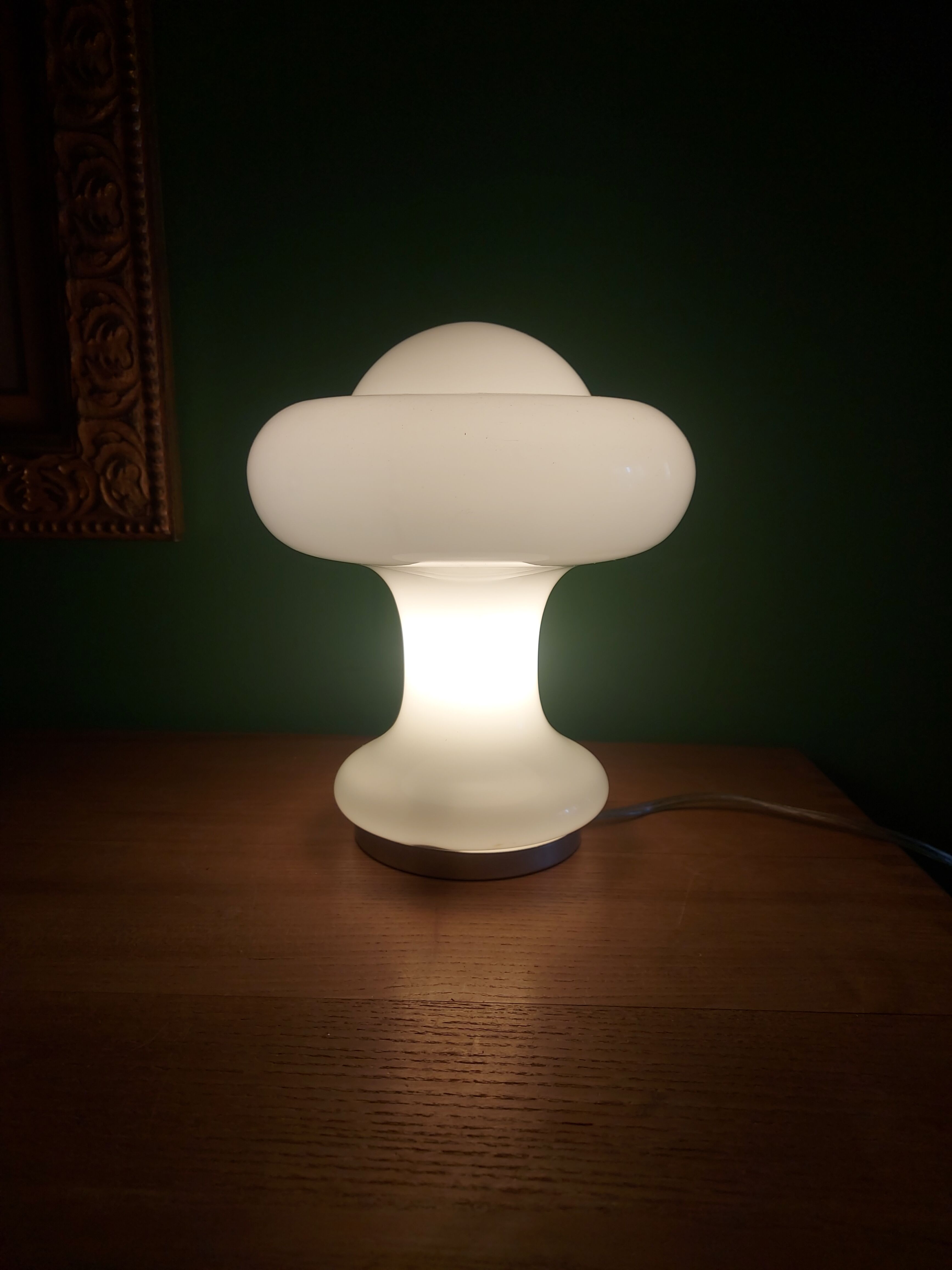 Mushroom lamp peill putzler in white opaline 60'S