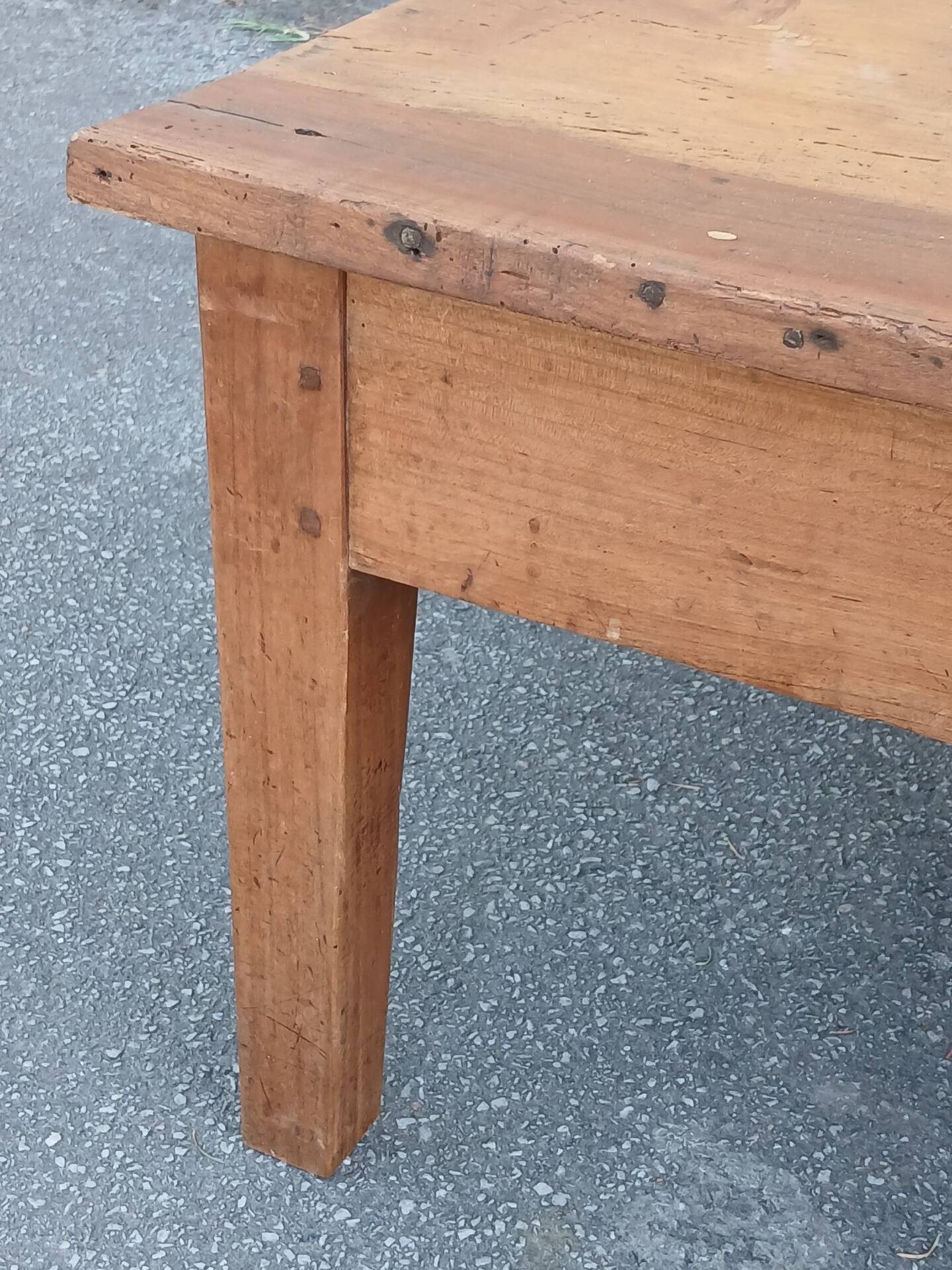 Table basse de ferme
