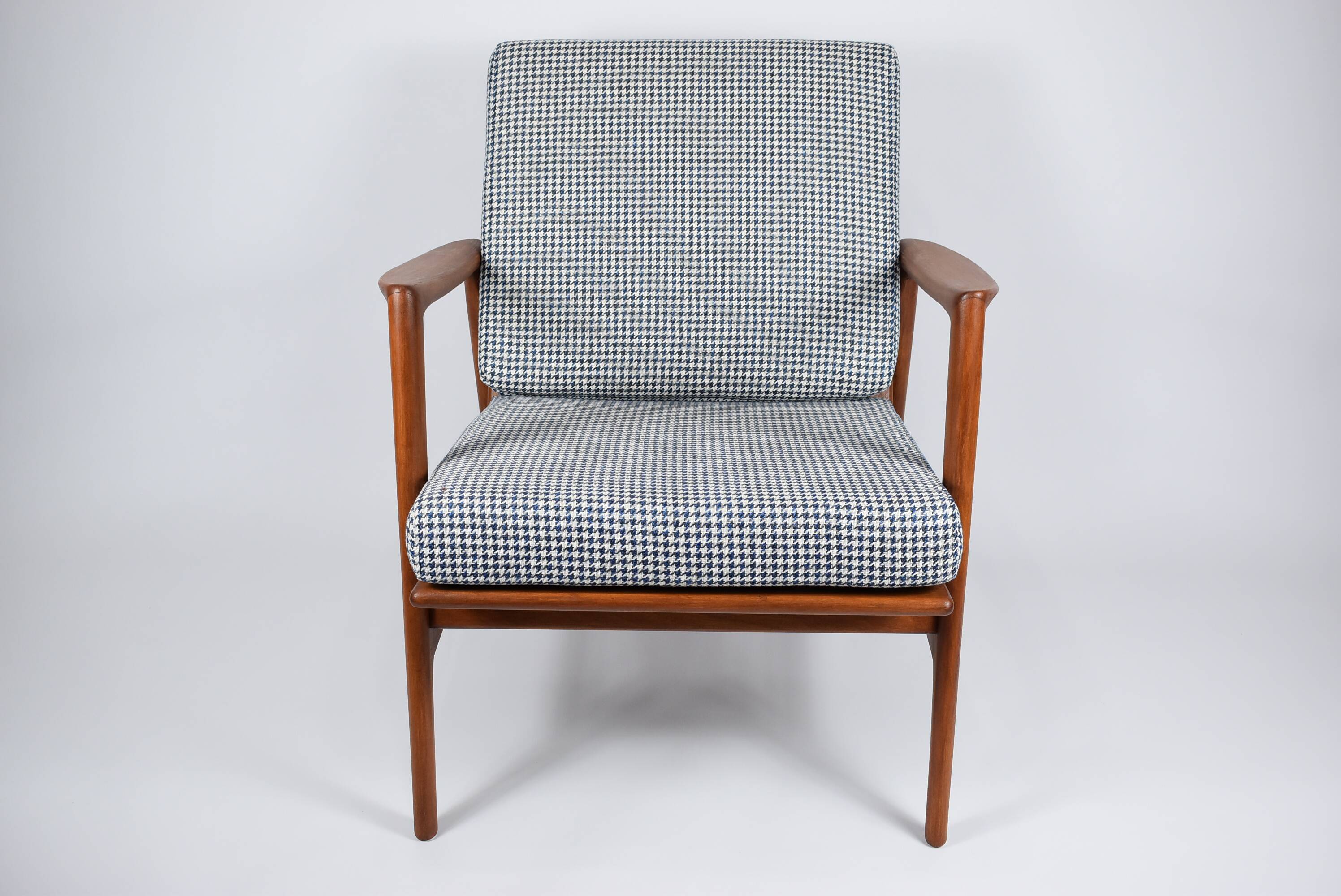 Fauteuil scandinave original Stefan, entièrement restauré, icône des années 1960, pied de poule