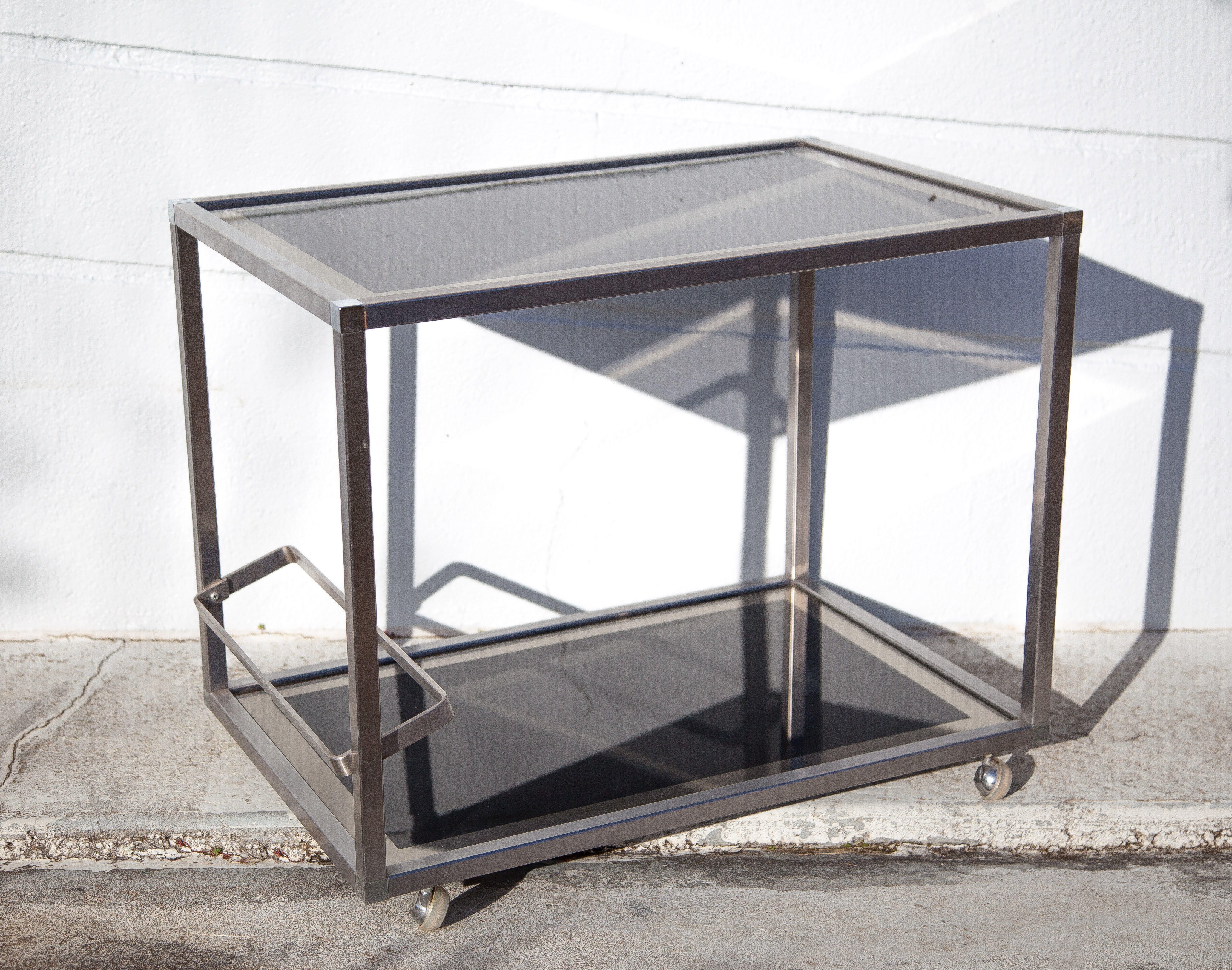 Serving glass mirror and vintage chrome, trolley with wheels, rolling bar, design bauhaus