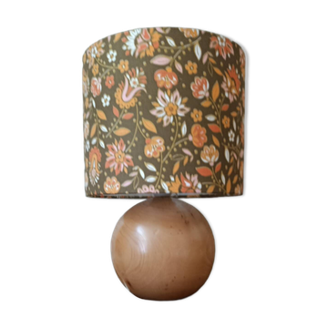 Lampe à poser pied boule bois, imprimé fleurs style bohème