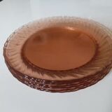 6 plates in pink Arcoroc glasses